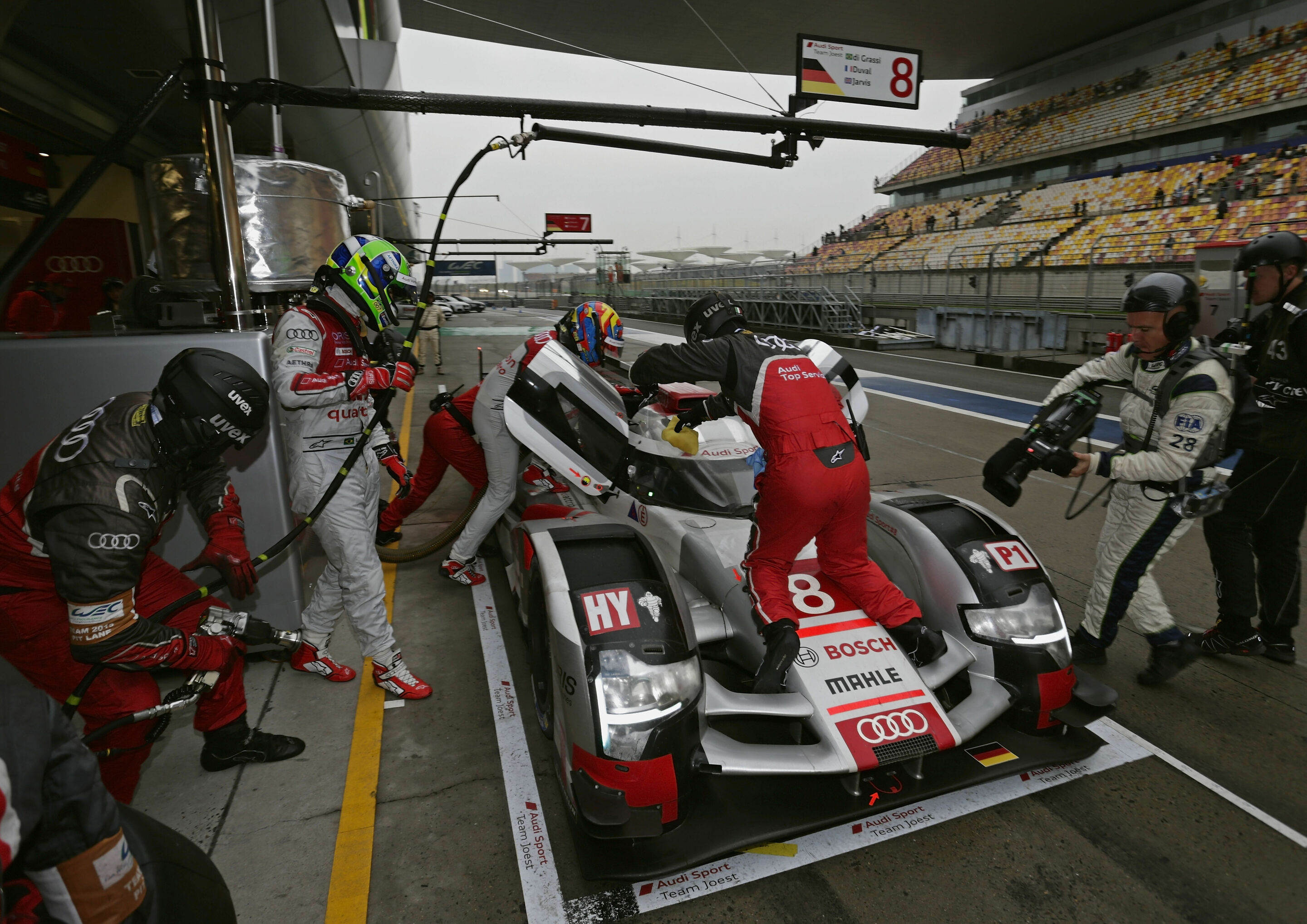 WEC Shanghai 2015 - Audi R18 e-tron quattro #8 (Audi Sport Team Joest), Lucas di Grassi, Loïc Duval, Oliver Jarvis