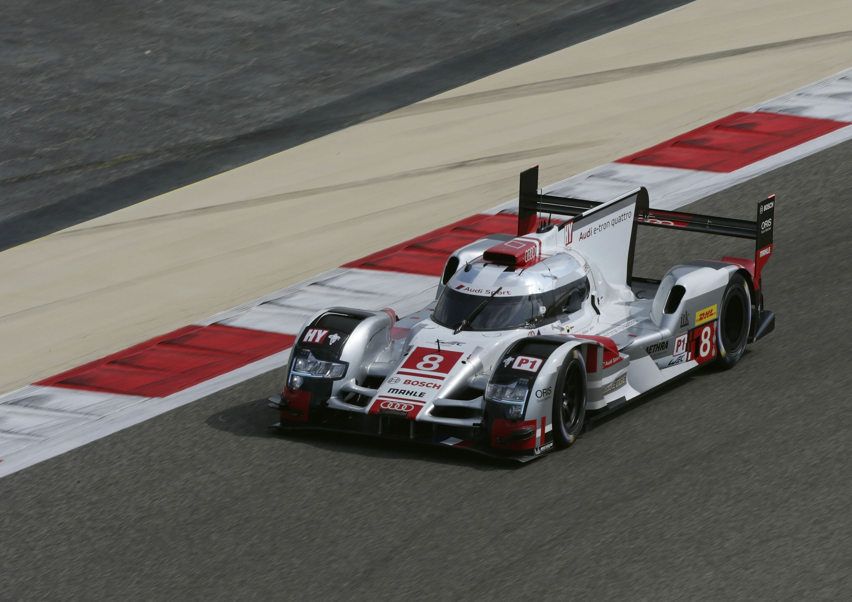WEC Bahrain 2015 - Audi R18 e-tron quattro #8 (Audi Sport Team Joest), Lucas di Grassi, Loïc Duval, Oliver Jarvis