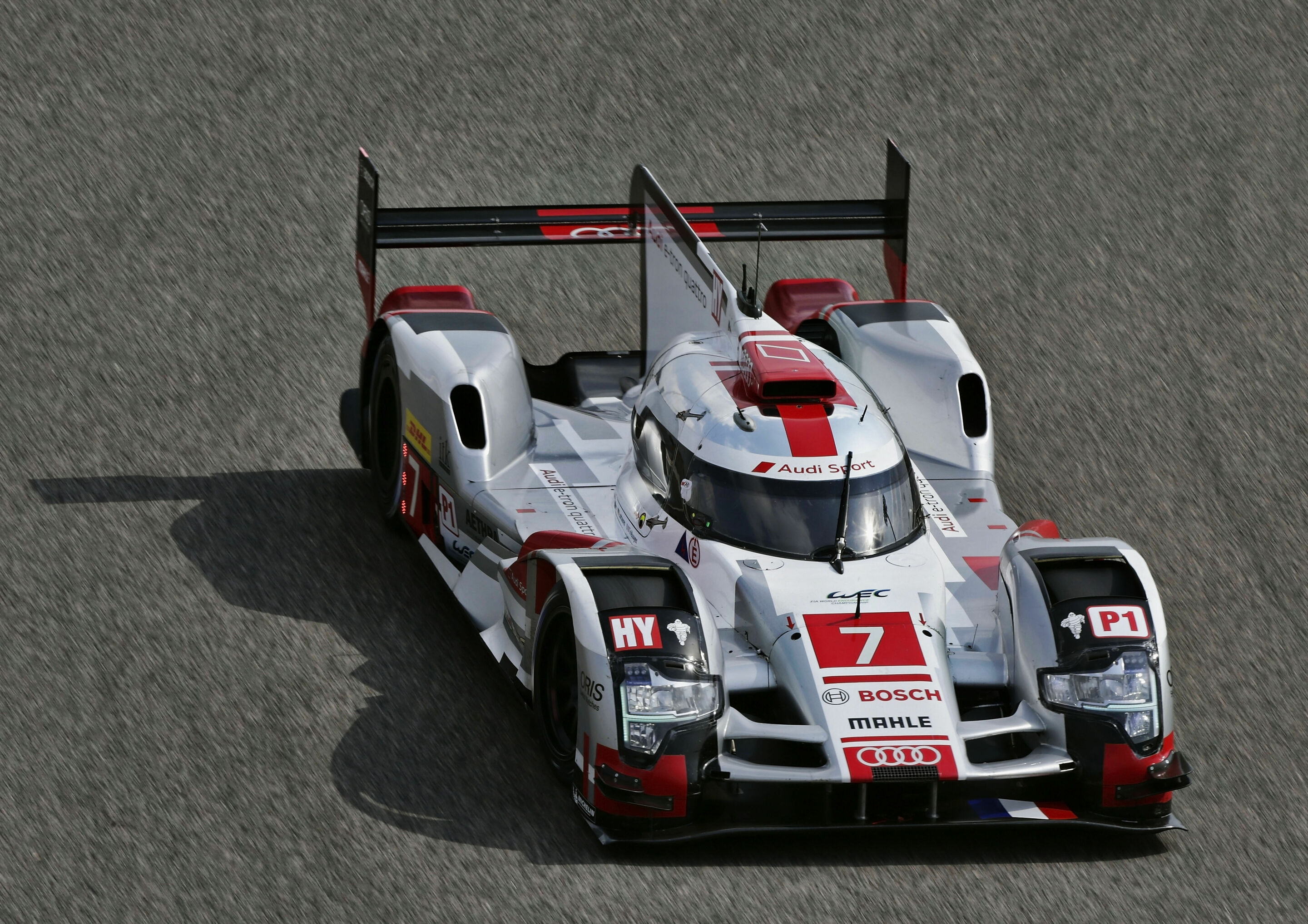 WEC Bahrain 2015 - Audi R18 e-tron quattro #7 (Audi Sport Team Joest), Marcel Fässler, André Lotterer, Benoît Tréluyer