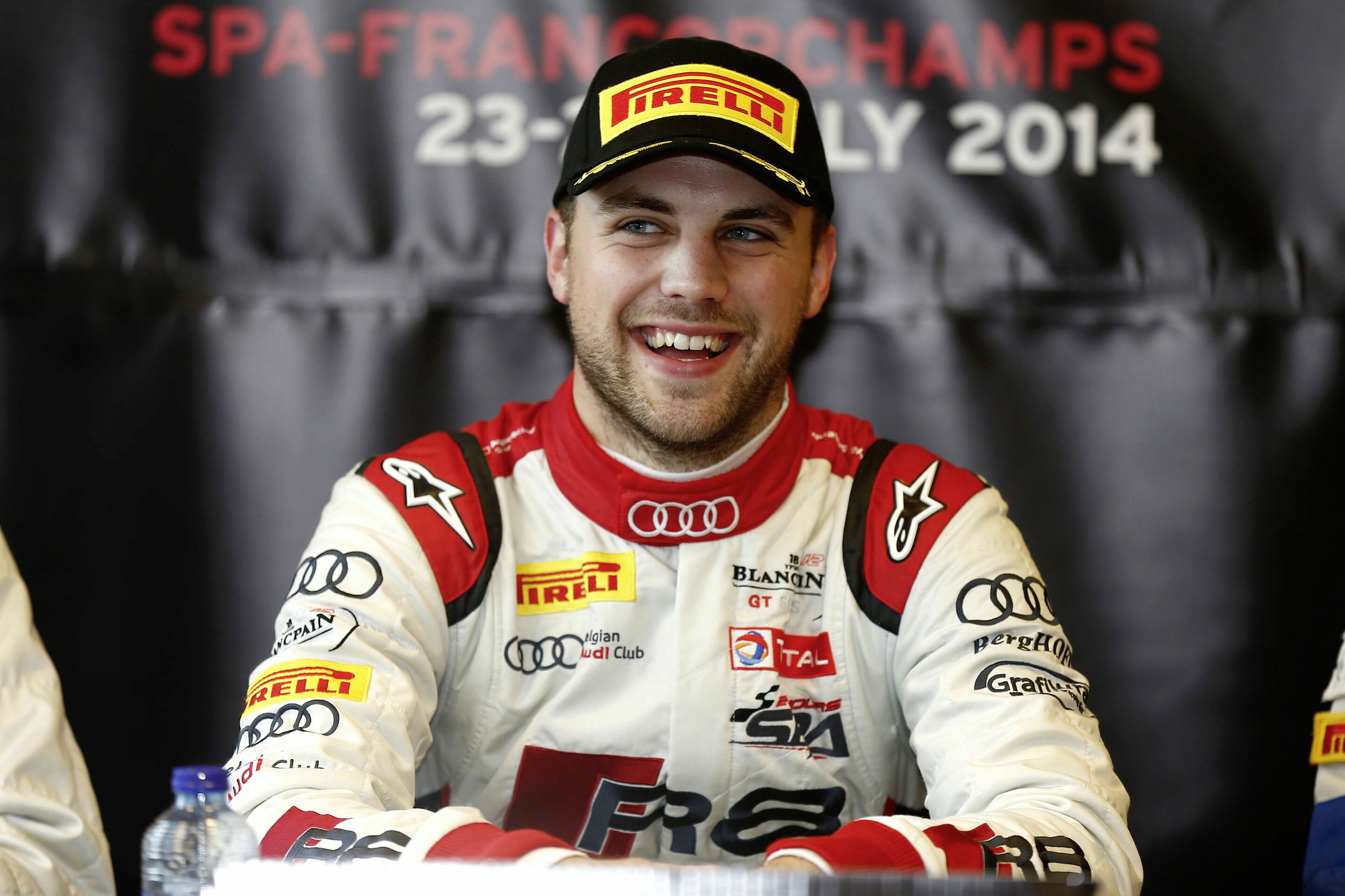 Startplatz eins für Audi-Pilot Laurens Vanthoor beim Heimspiel in Spa - Das Belgian Audi Club Team WRT hat sich eine perfekte Ausgangsposition für die 24 Stunden von Spa verschafft. Der Audi R8 LMS ultra mit der Startnummer 1 wird zum 90. Geburtstag der...