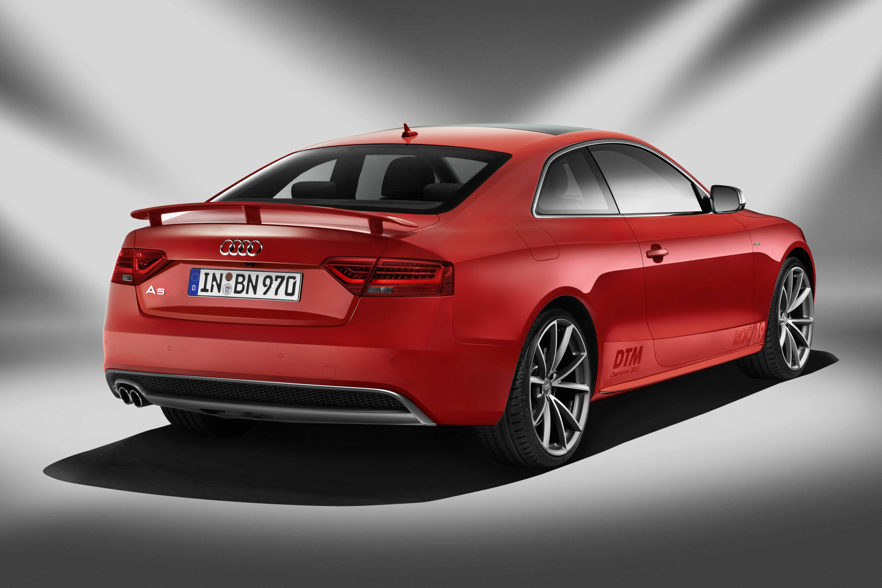 Sondermodell „A5 DTM Champion“ - Standaufnahme

Farbe: Misanorot