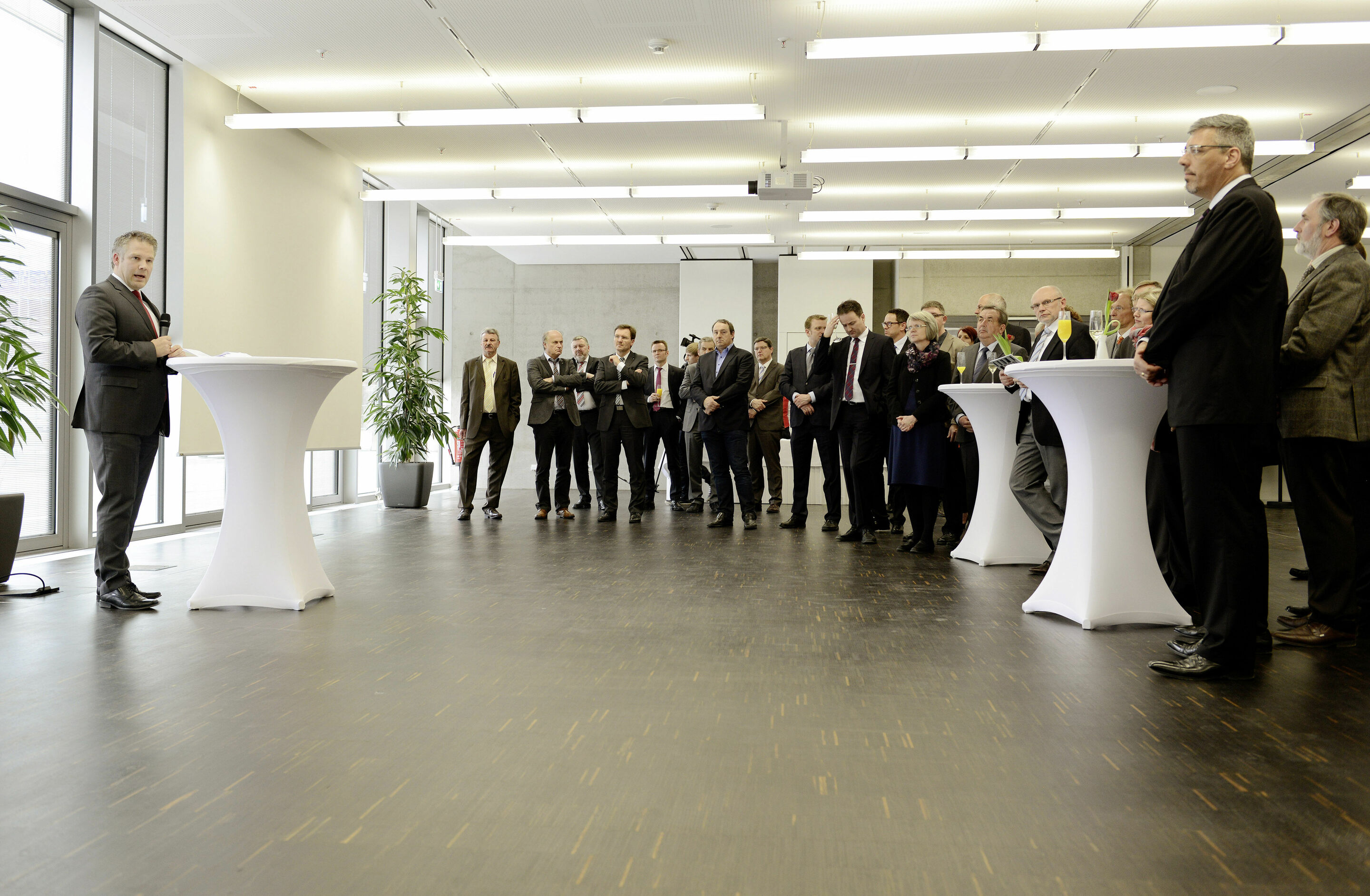 Einweihung Audi Akademie - Dr. Christian Lösel, Oberbürgermeister der Stadt Ingolstadt, bei der Einweihungsfeier.