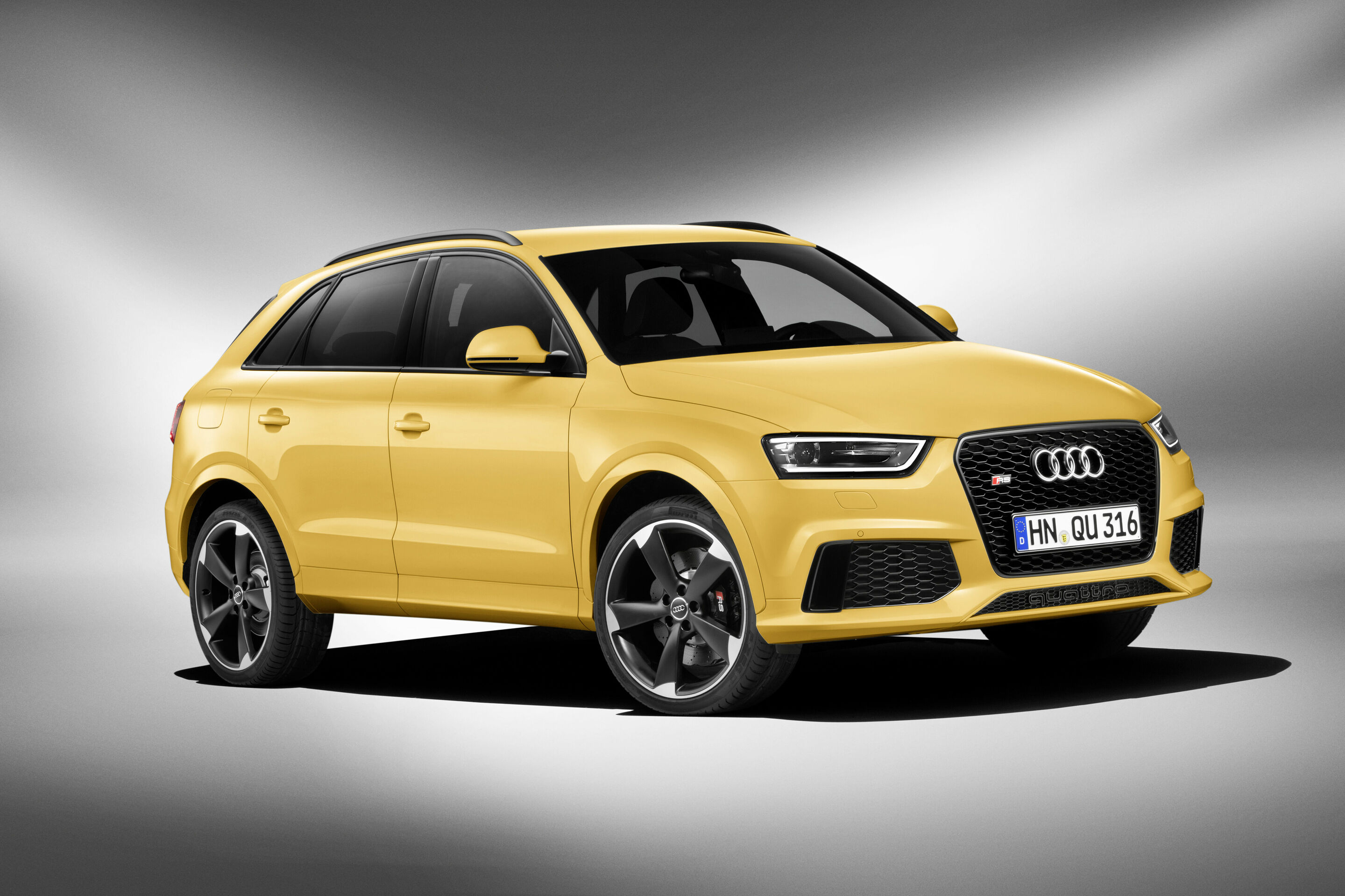 Audi RS Q3 - Standaufnahme

Farbe: Imolagelb