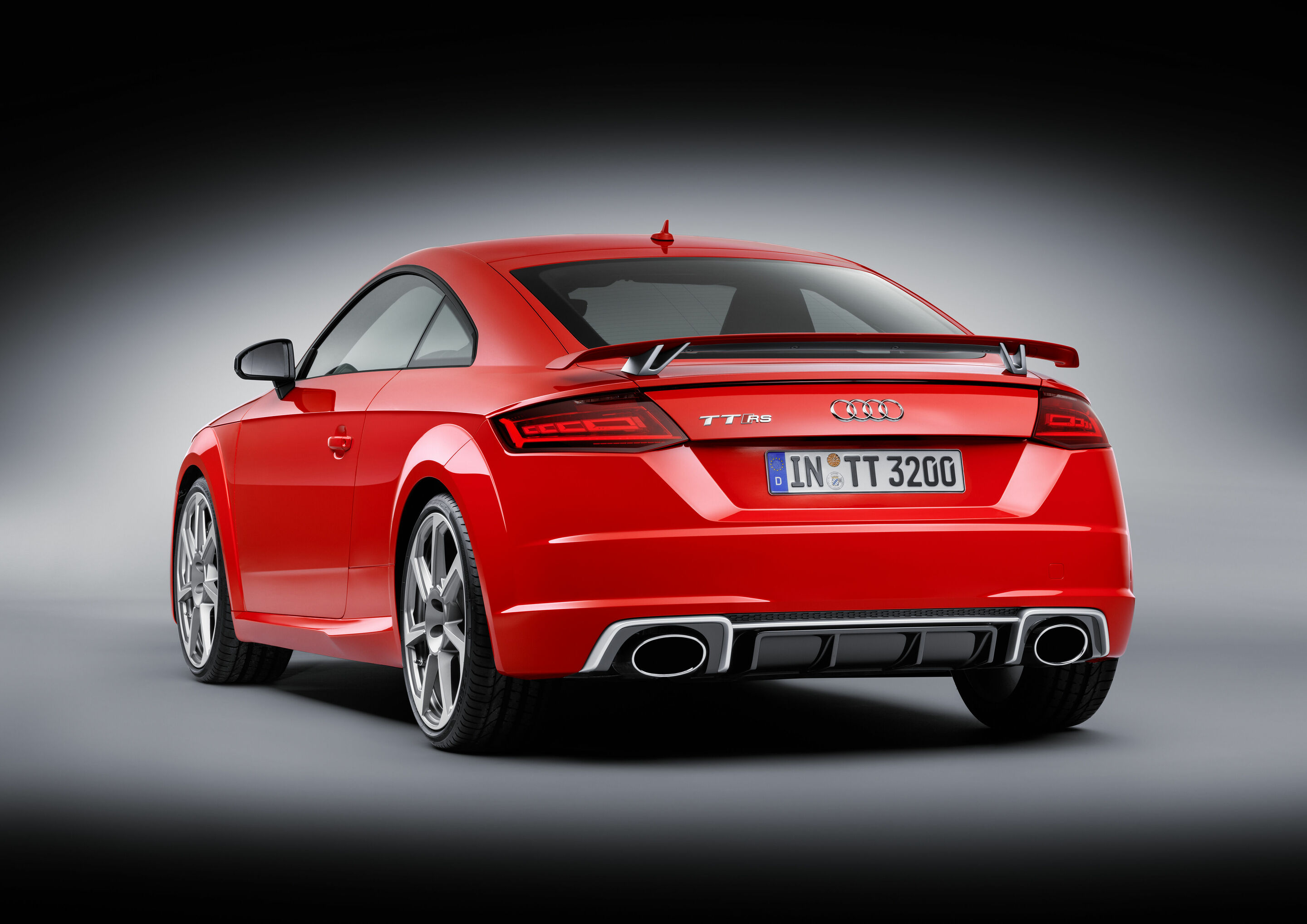 Audi TT RS Coupé - Standaufnahme, 
Farbe: Catalunyarot