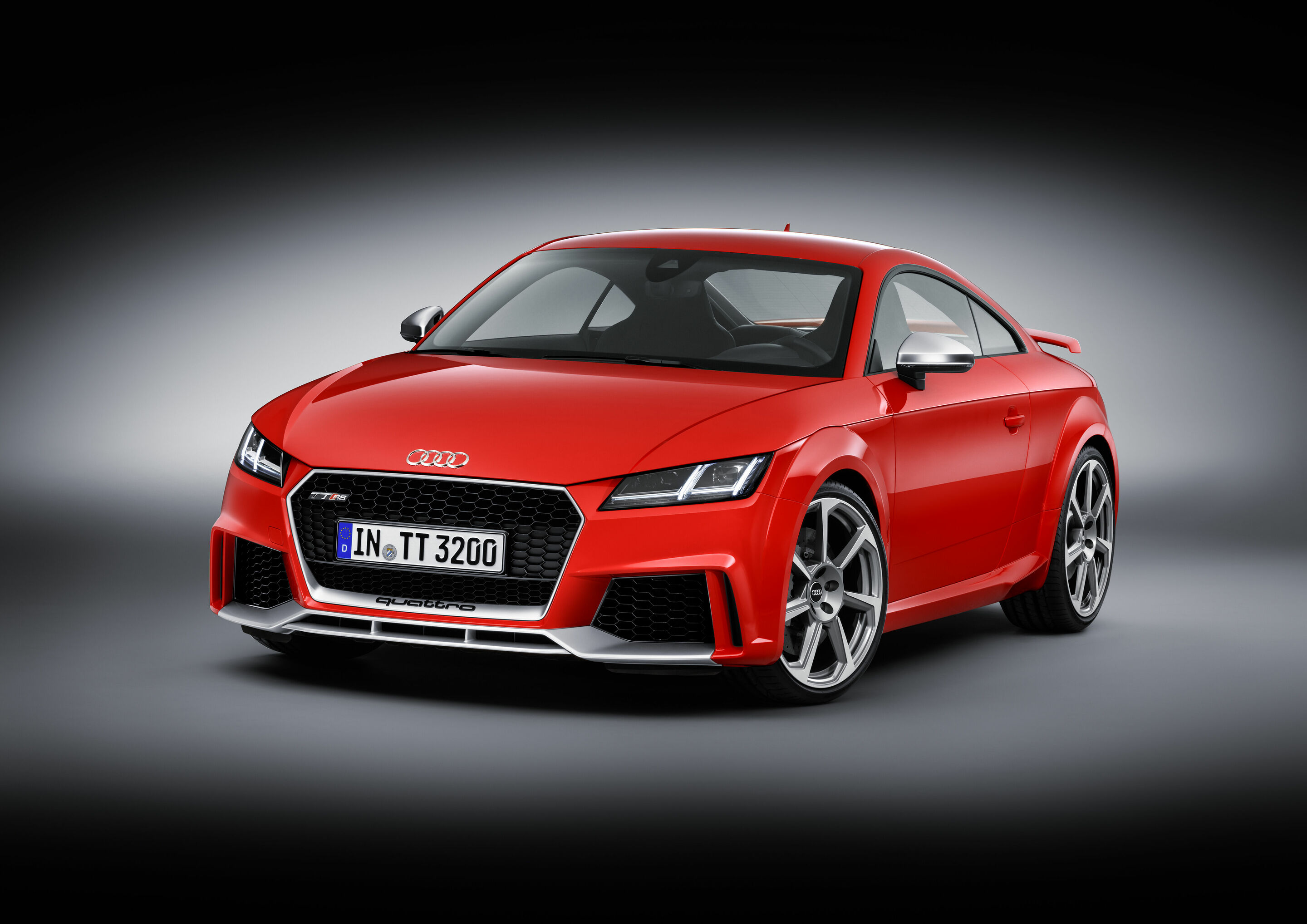 Audi TT RS Coupé - Standaufnahme, 
Farbe: Catalunyarot