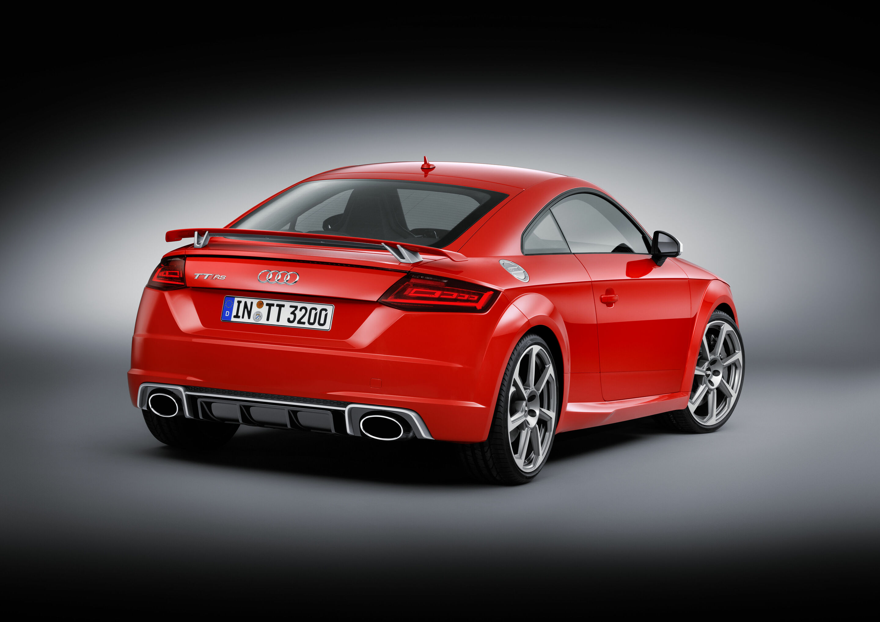 Audi TT RS Coupé - Static photo, 
Colour: Catalunya Red