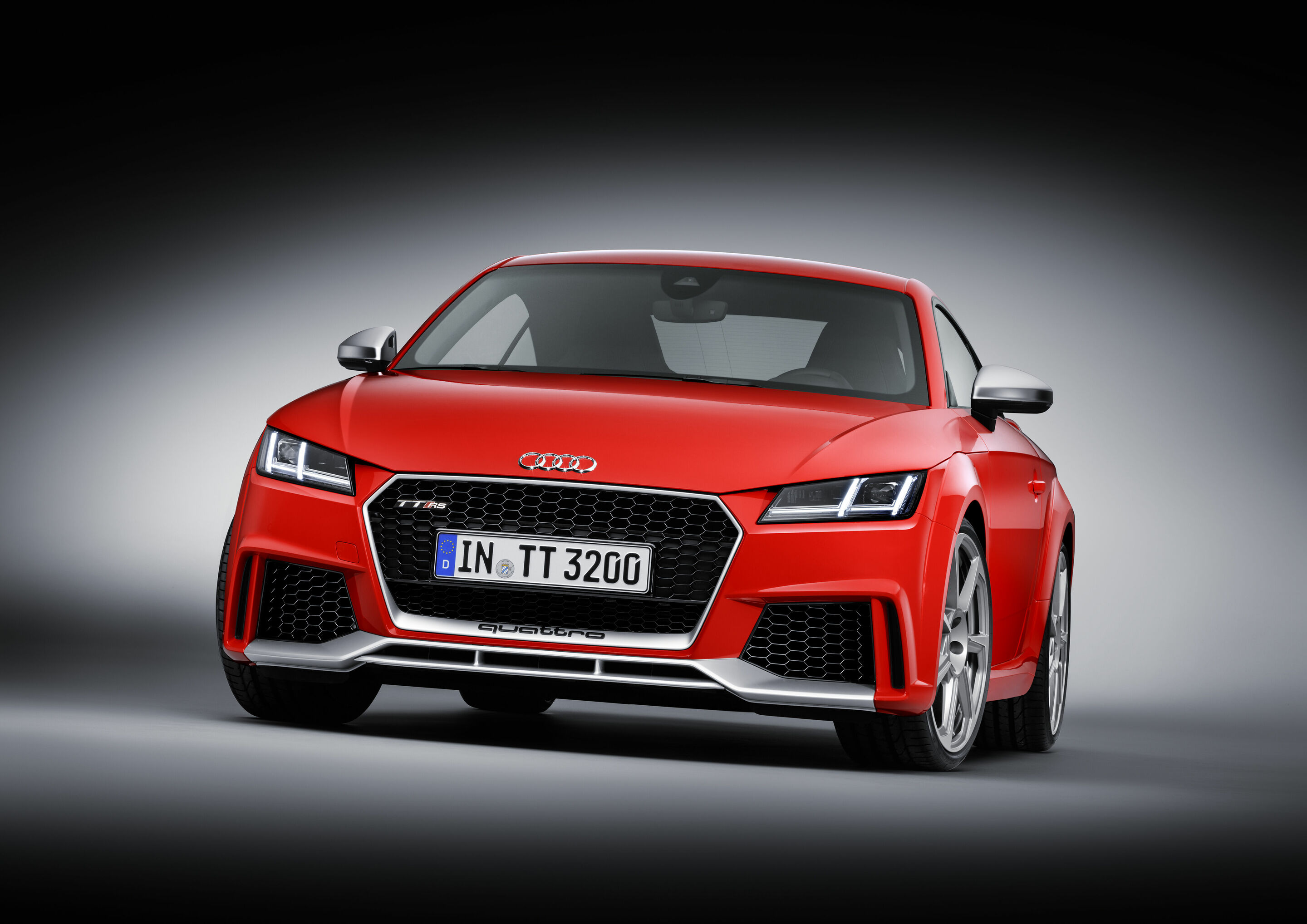 Audi TT RS Coupé - Standaufnahme, 
Farbe: Catalunyarot
