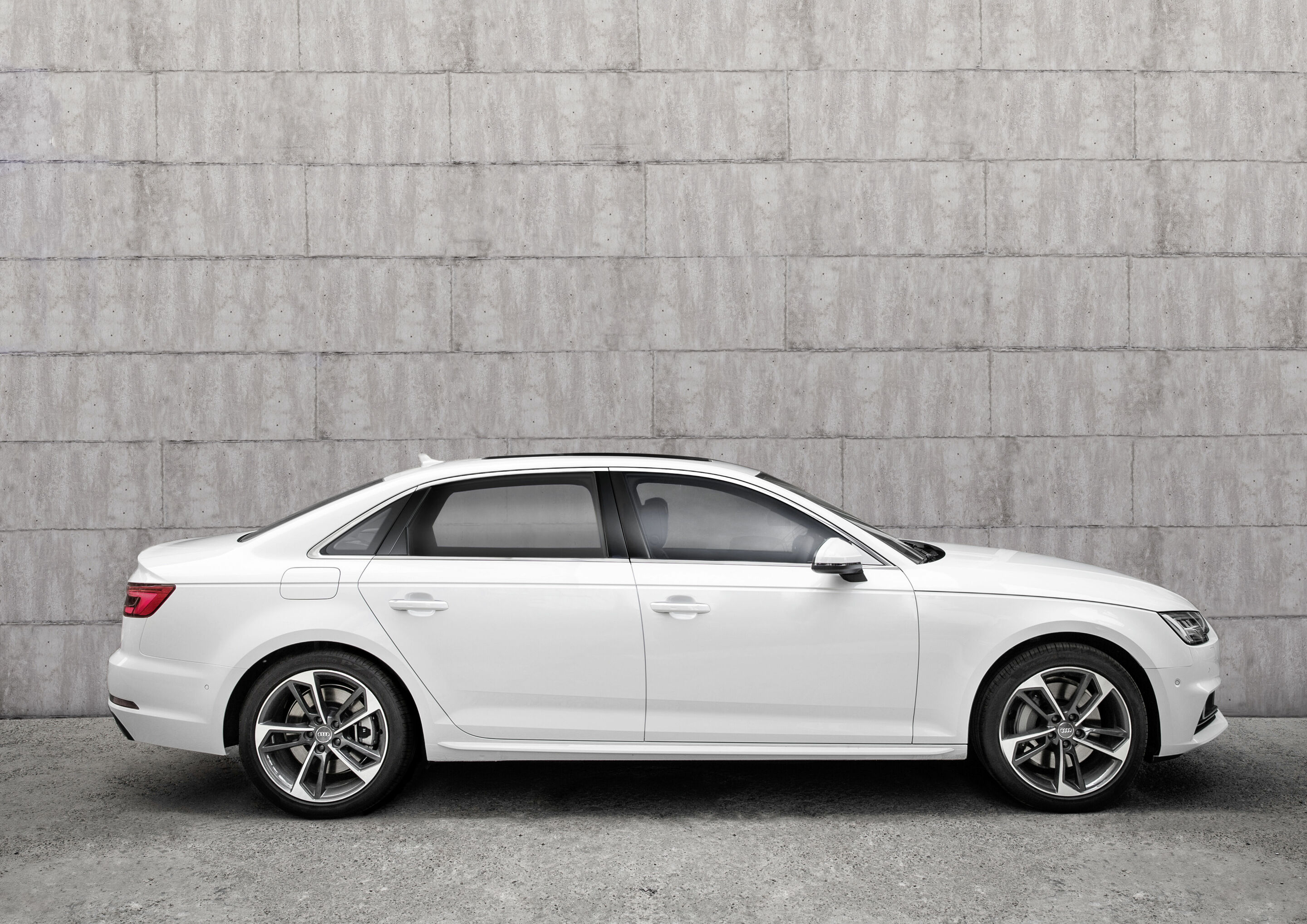 Audi A4 L (offer on the Chinese market) - Static photo
