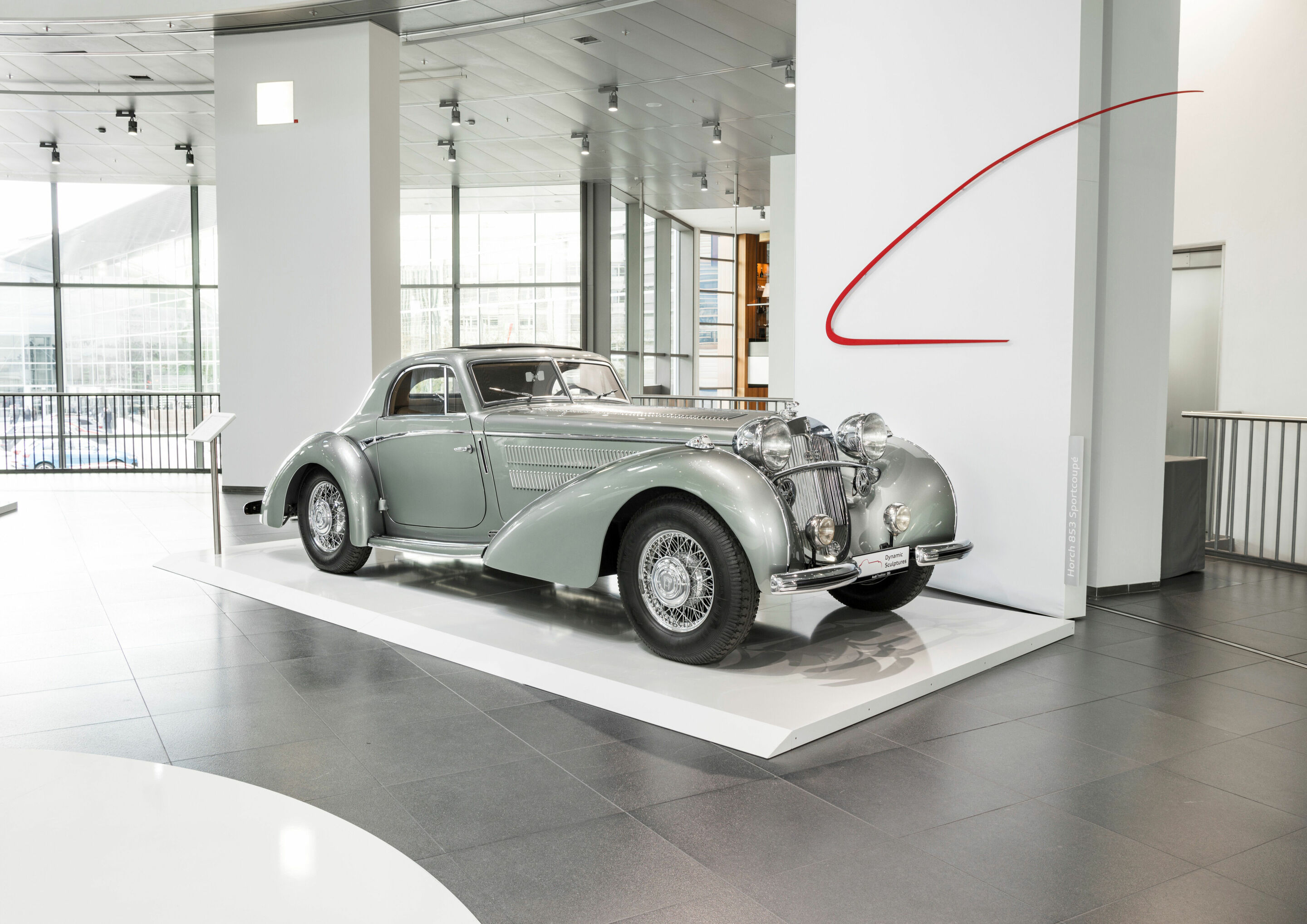 „Dynamic Sculptures“ – Horch 853 Coupé „Manuela“ (Replika) - „Dynamic Sculptures“ – Horch 853 Coupé „Manuela“ (Replika)