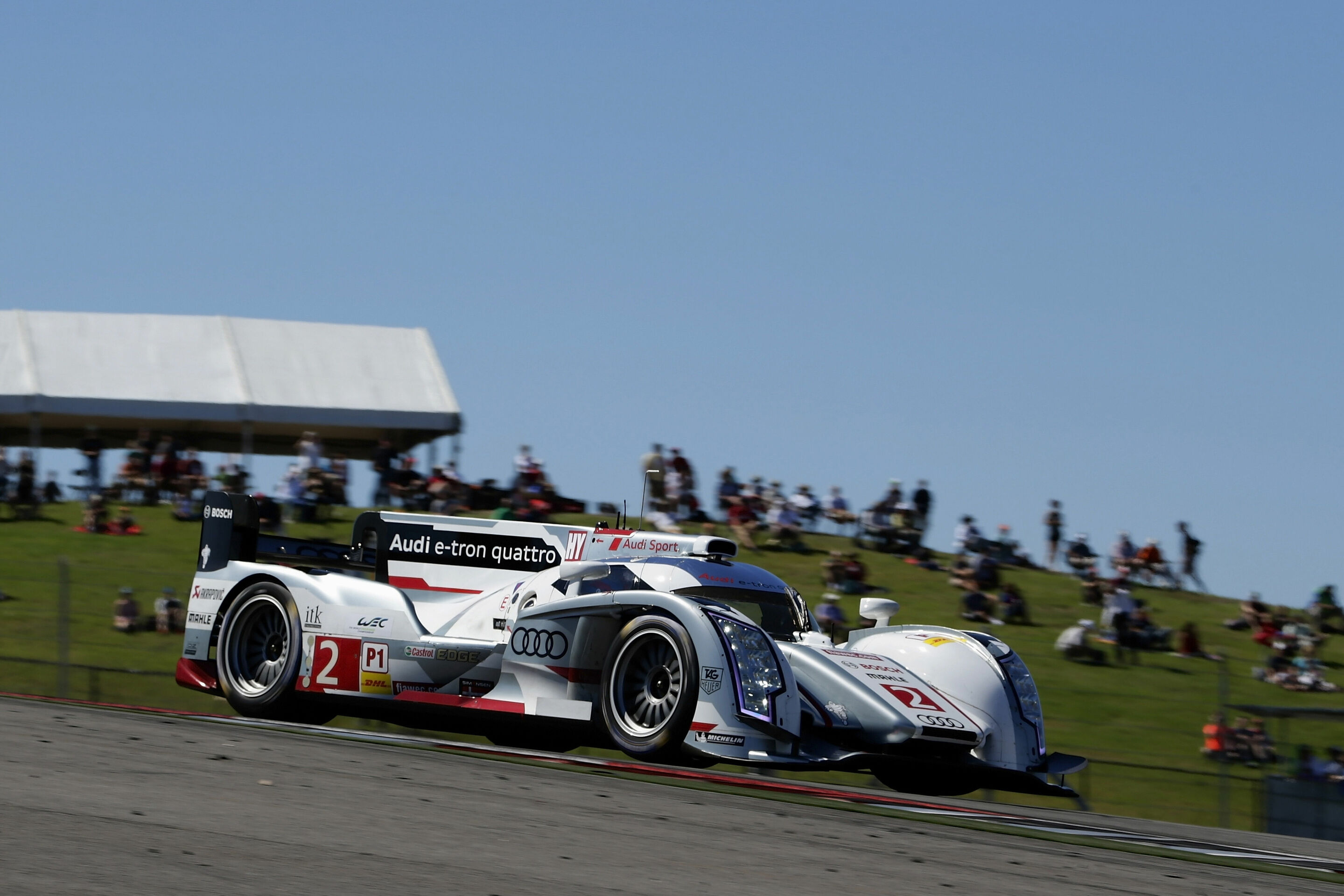 Audi will in Japan Weltmeister werden - Audi ist in der Sportwagen-Saison 2013 noch immer unbesiegt: Alle fünf Läufe zur FIA-Langstrecken-Weltmeisterschaft (WEC) gingen an das Audi Sport Team Joest, dazu hat der Audi R18 e-tron quattro auch die 12 Stunden...