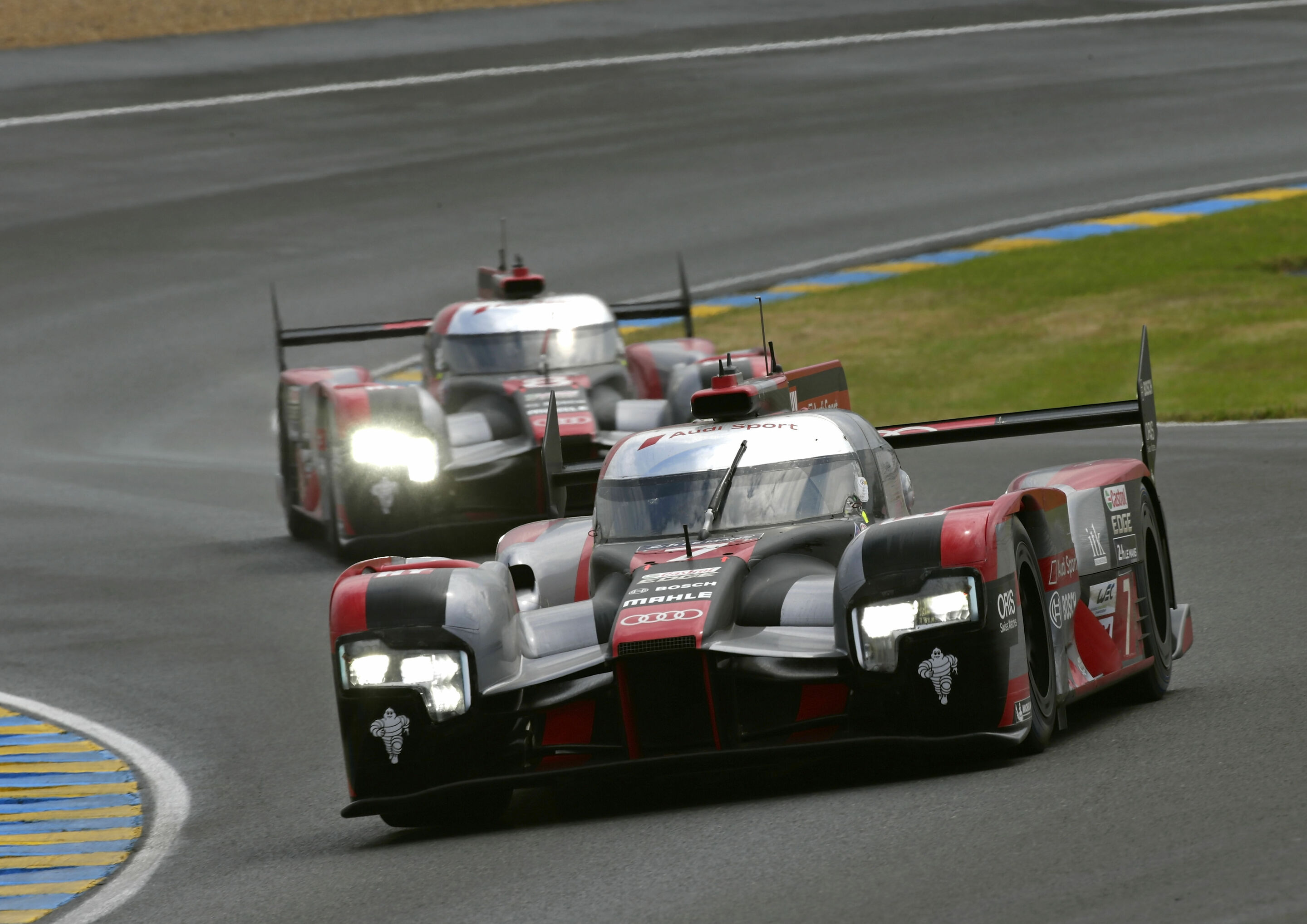 24h Le Mans 2016 - Audi R18 (2016) #7 (Audi Sport Team Joest), Marcel Fässler, André Lotterer, Benoît Tréluyer, Audi R18 (2016) #8 (Audi Sport Team Joest), Lucas di Grassi, Loïc Duval, Oliver Jarvis