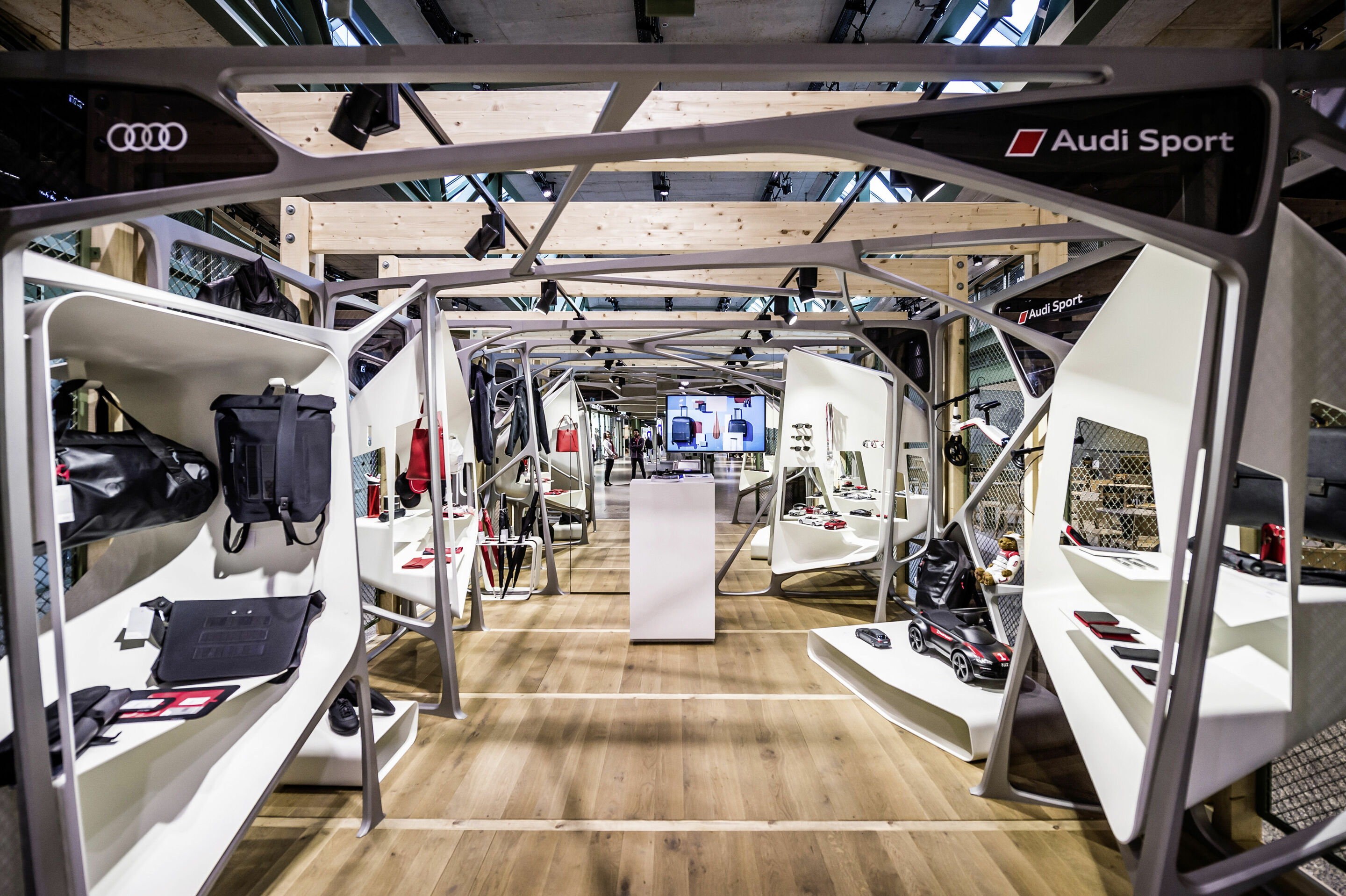 Audi mit Pop-up-Store im „Bikini Berlin“ - Audi mit Pop-up-Store im „Bikini Berlin“: Ein „Marktplatz der Ideen“ - Das ist das Konzept von „Bikini Berlin“, einem innovativen Design Einkaufszentrum in der Berliner City West. Als erste Automobilmarke setzt...
