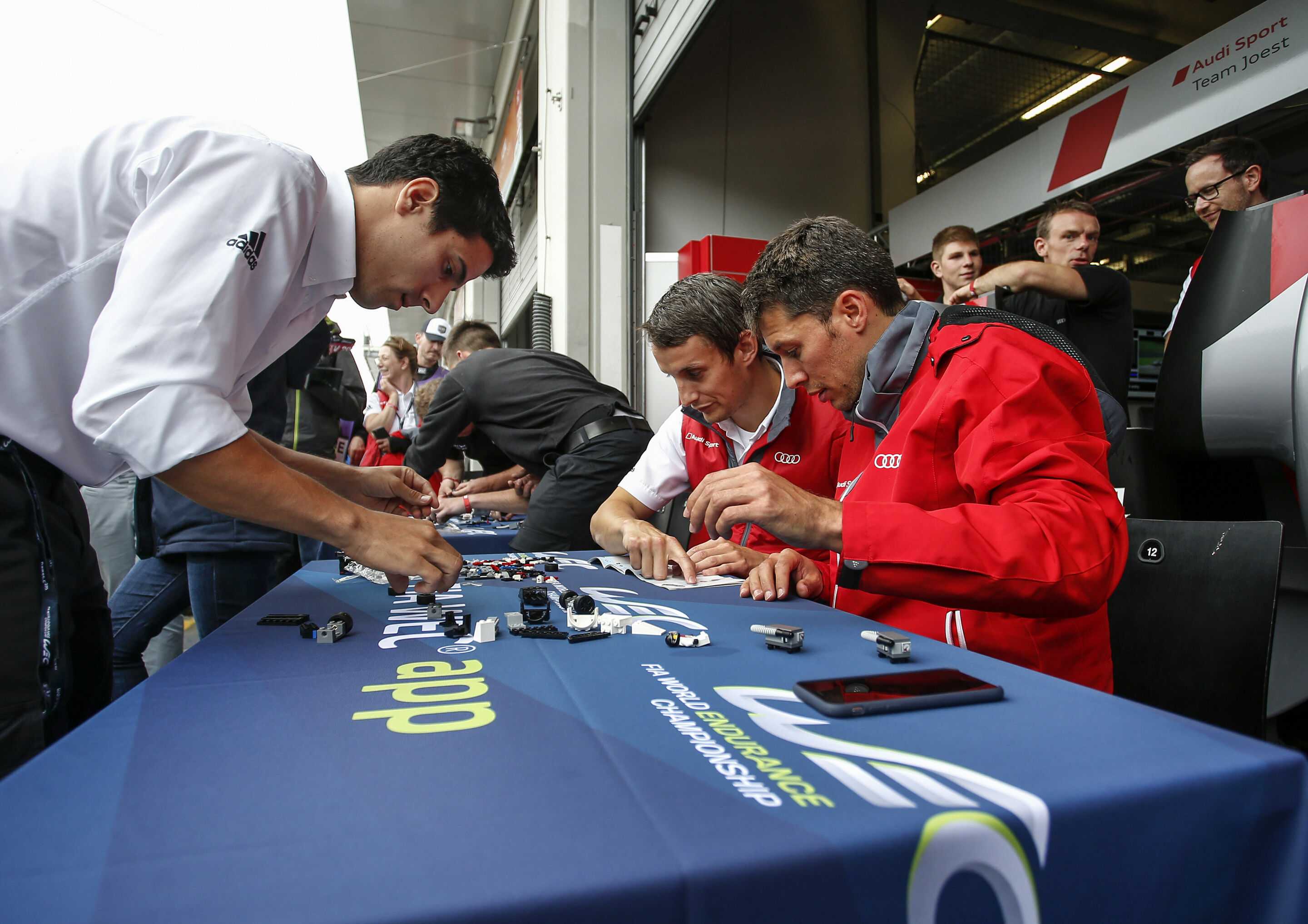 WEC Nürburgring 2016 - Lucas di Grassi, Oliver Jarvis, Loïc Duval, Lego-Wettbewerb