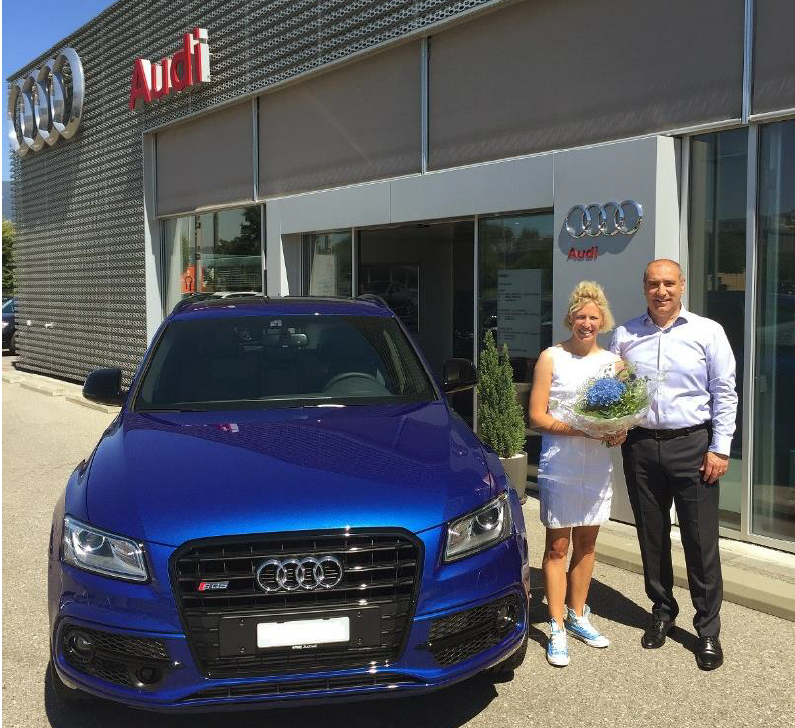 Car handover Rahel Frey - Rahel Frey