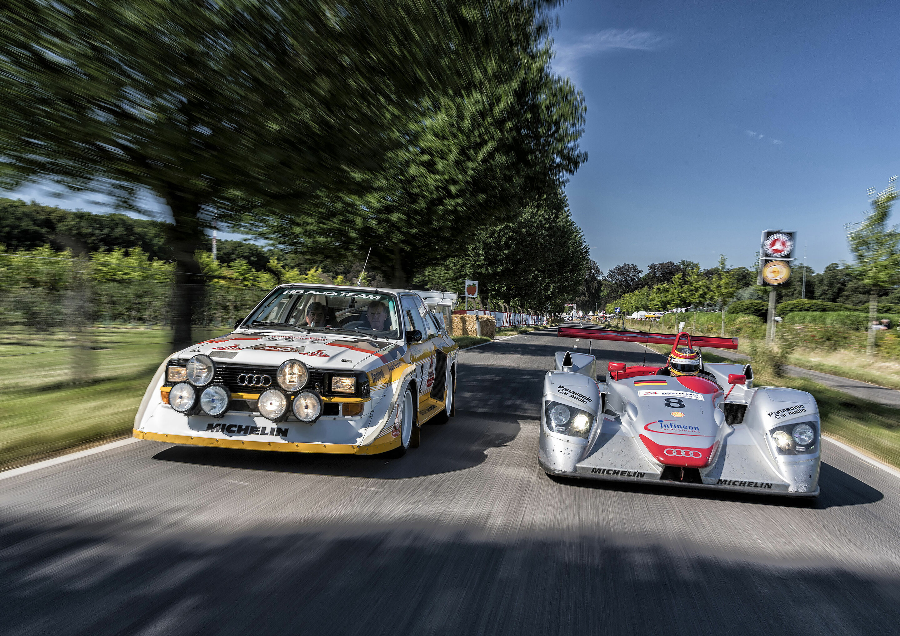 Audi-Rennlegenden Stuck, Röhrl und Biela bei den Classic Days Schloss Dyck - Die Hingucker bei den Classic Days Schloß Dyck 2016: Der Audi Sport quattro S1 (links) und der Audi R8, mit dem Audi 2000 erstmals die 24 Stunden von Le Mans gewann.