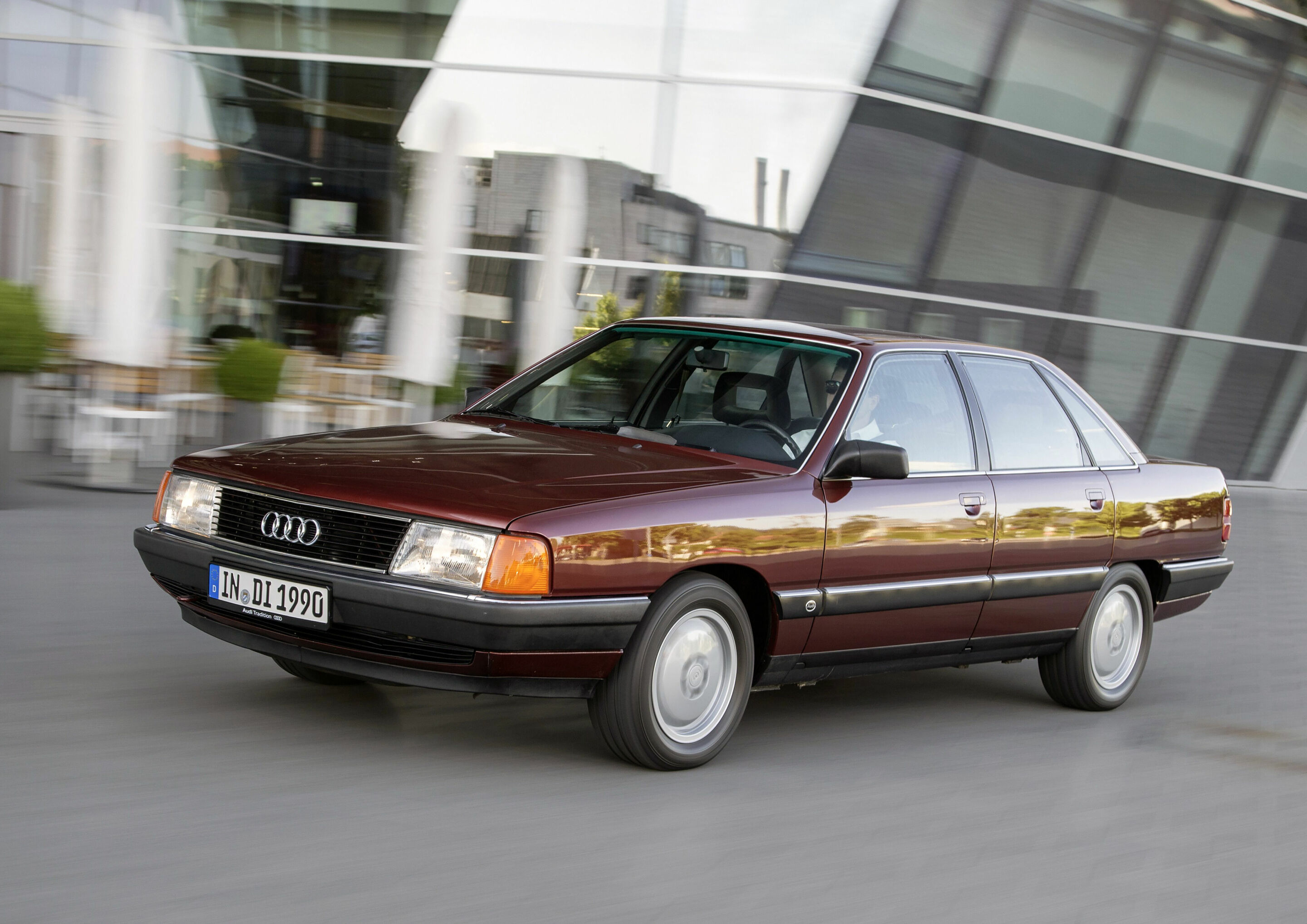 Audi 100 TDI (C3), model year 1990 - 1989: first five-cylinder turbocharged direct-injection diesel engine in a production car:
Audi presents another milestone in the automotive history in 1989 at the International Motor Show in Frankfurt am Main: the...