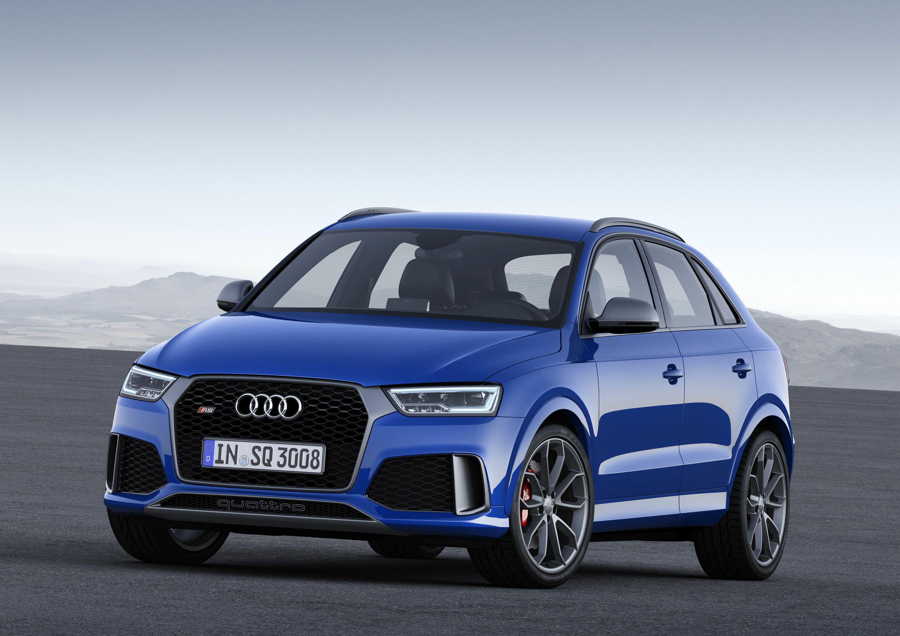 Audi RS Q3 performance, model year 2016 - Im Sommer 2015 folgt der RS 3 Sportback* der zweiten Generation – das stärkste Auto im Premium-Kompaktsegment mit 270 kW (367 PS). Das Zusammenspiel von Turboaufladung und Direkteinspritzung erlaubt eine hohe...