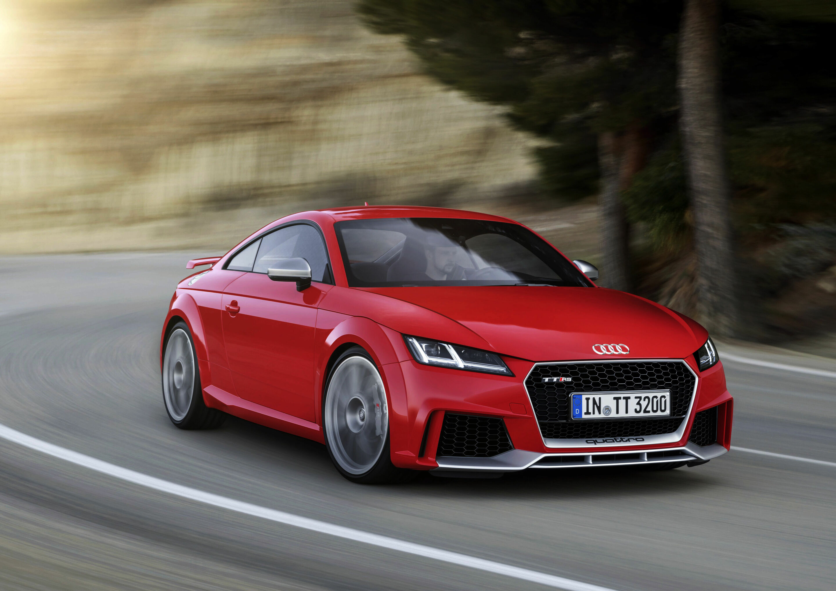 Audi TT RS Coupé, Baujahr 2016 - 2016: 2.5 TFSI mit Benzindirekteinspritzung, Abgas-Turboaufladung und Ladeluftkühlung:
Auf der Beijing Motor Show 2016 präsentiert Audi das neue TT RS Coupé* und den neuen TT RS Roadster*. Der Fünfzylinder ist in allen...