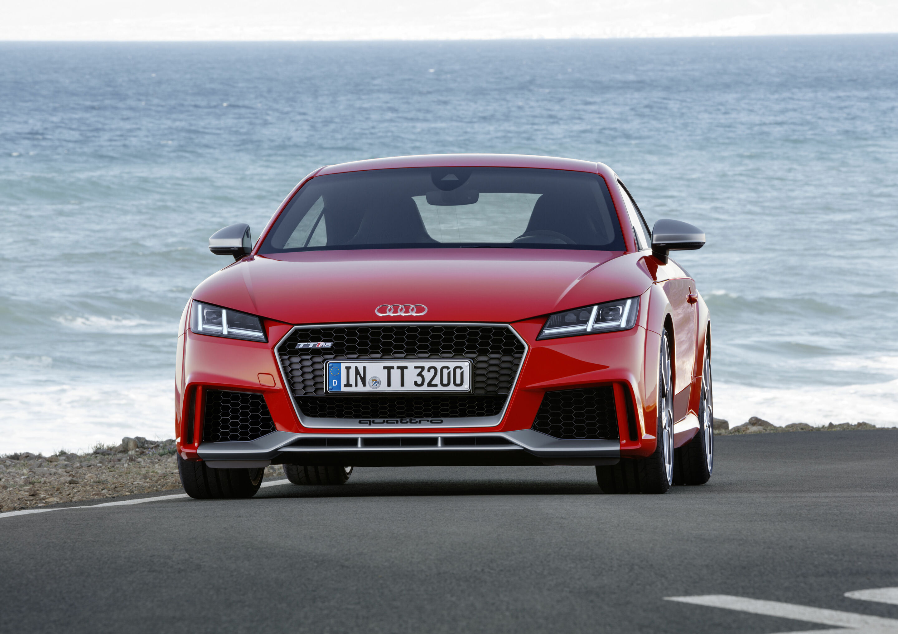 Audi TT RS Coupé - Standaufnahme, Farbe: Catalunyarot