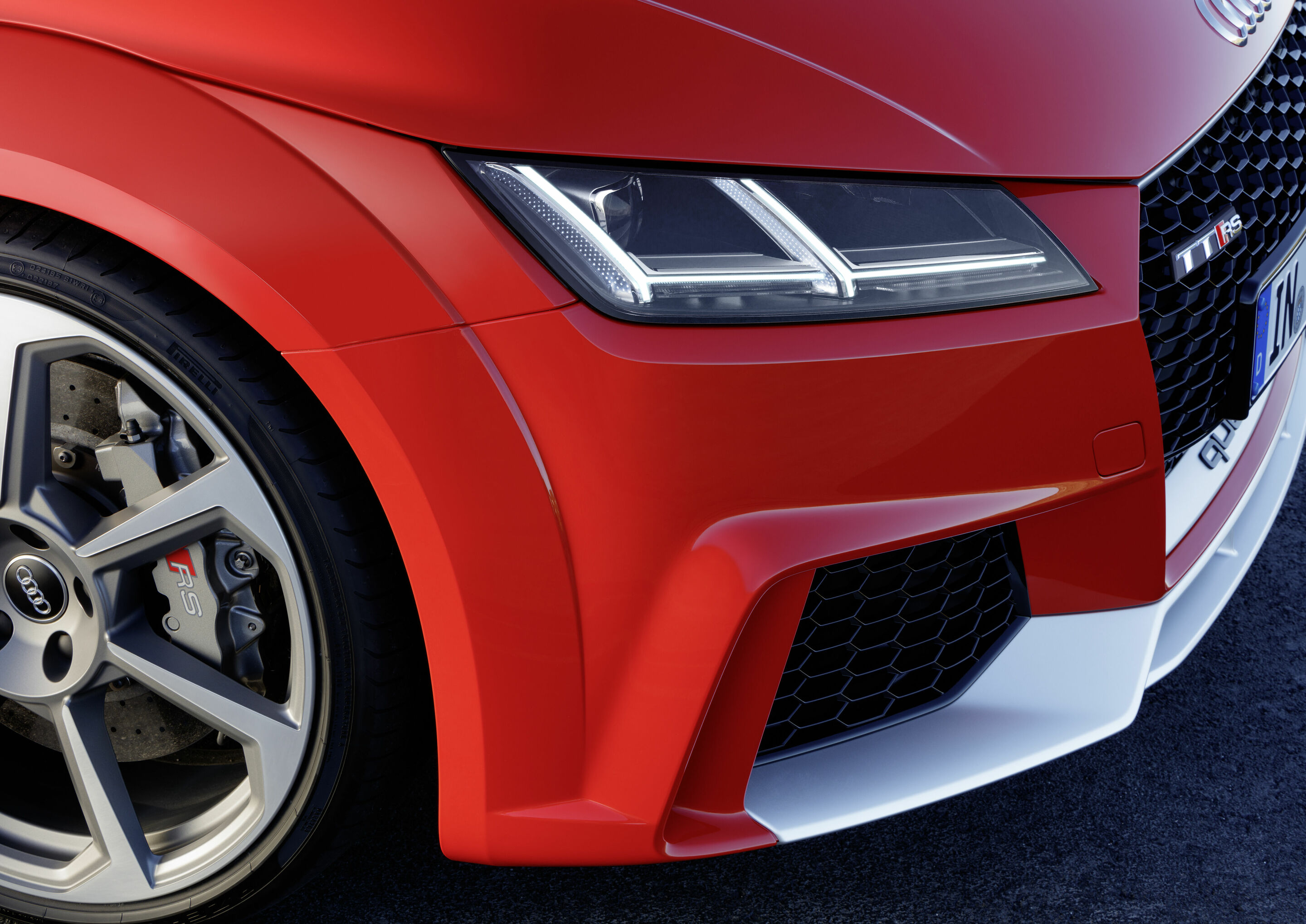 Audi TT RS Coupé - Detail, Colour: Catalunya Red