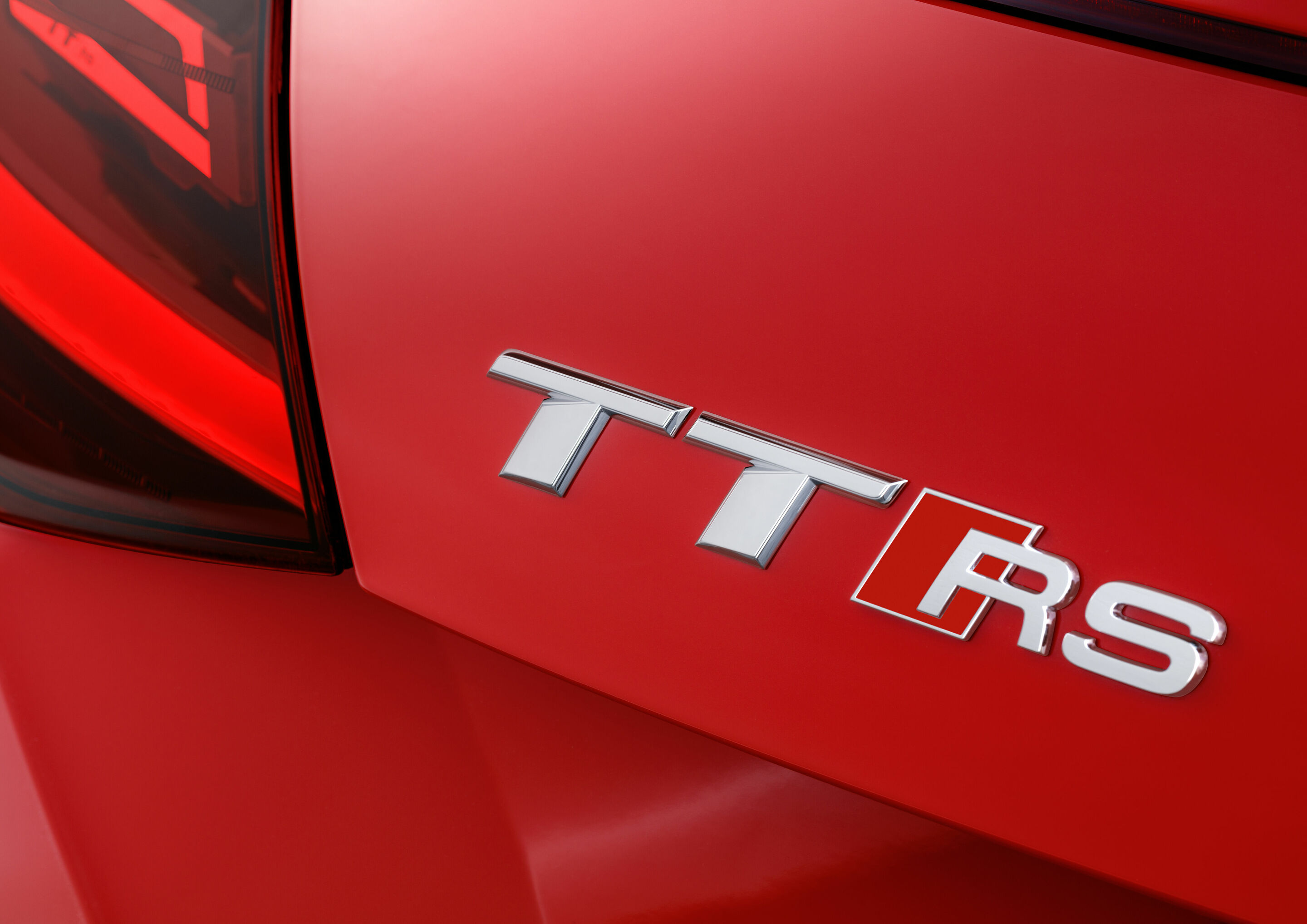 Audi TT RS Coupé - Detail, Colour: Catalunya Red