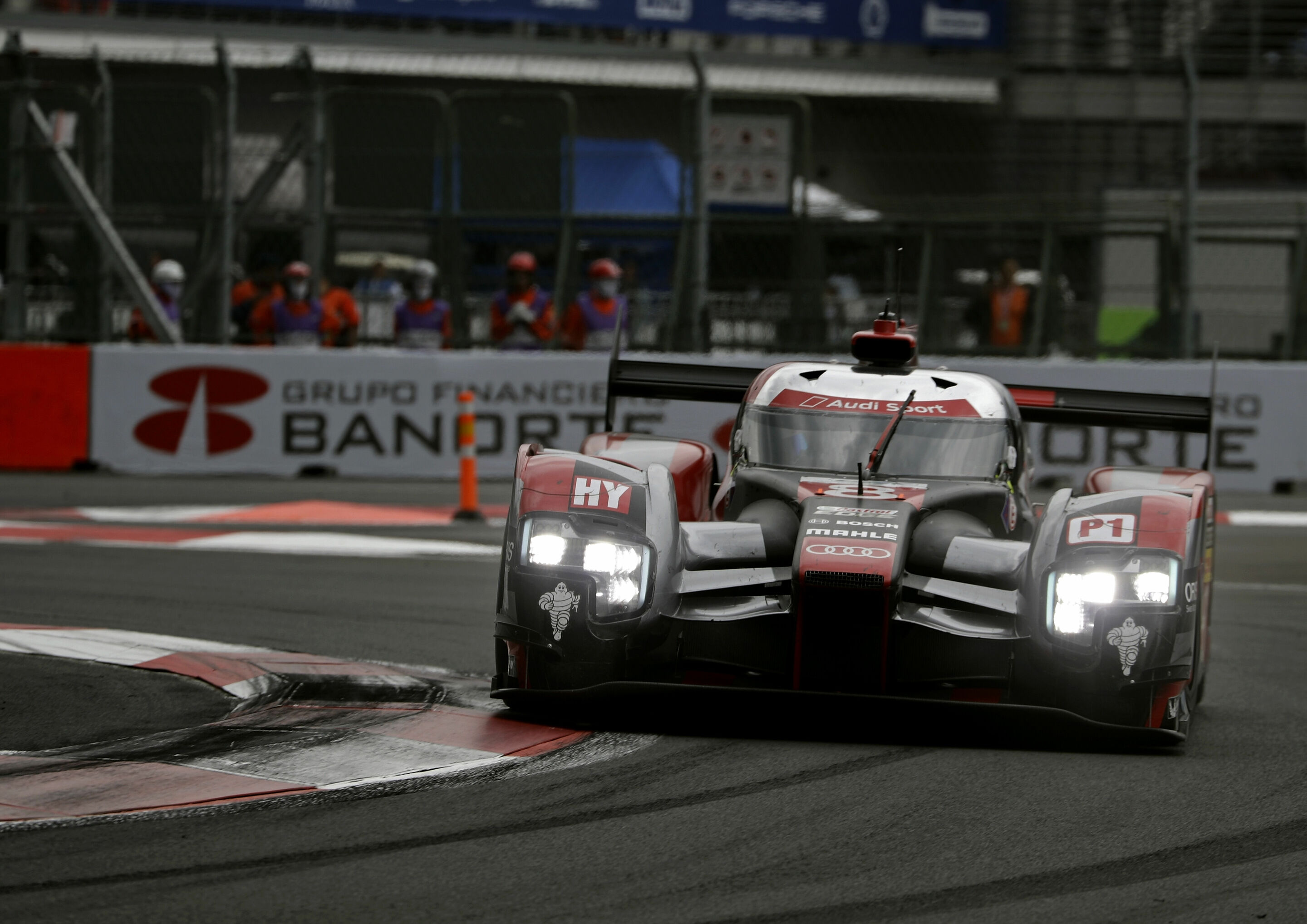 WEC Mexiko 2016 - Audi R18 (2016) #8 (Audi Sport Team Joest), Lucas di Grassi, Loïc Duval, Oliver Jarvis