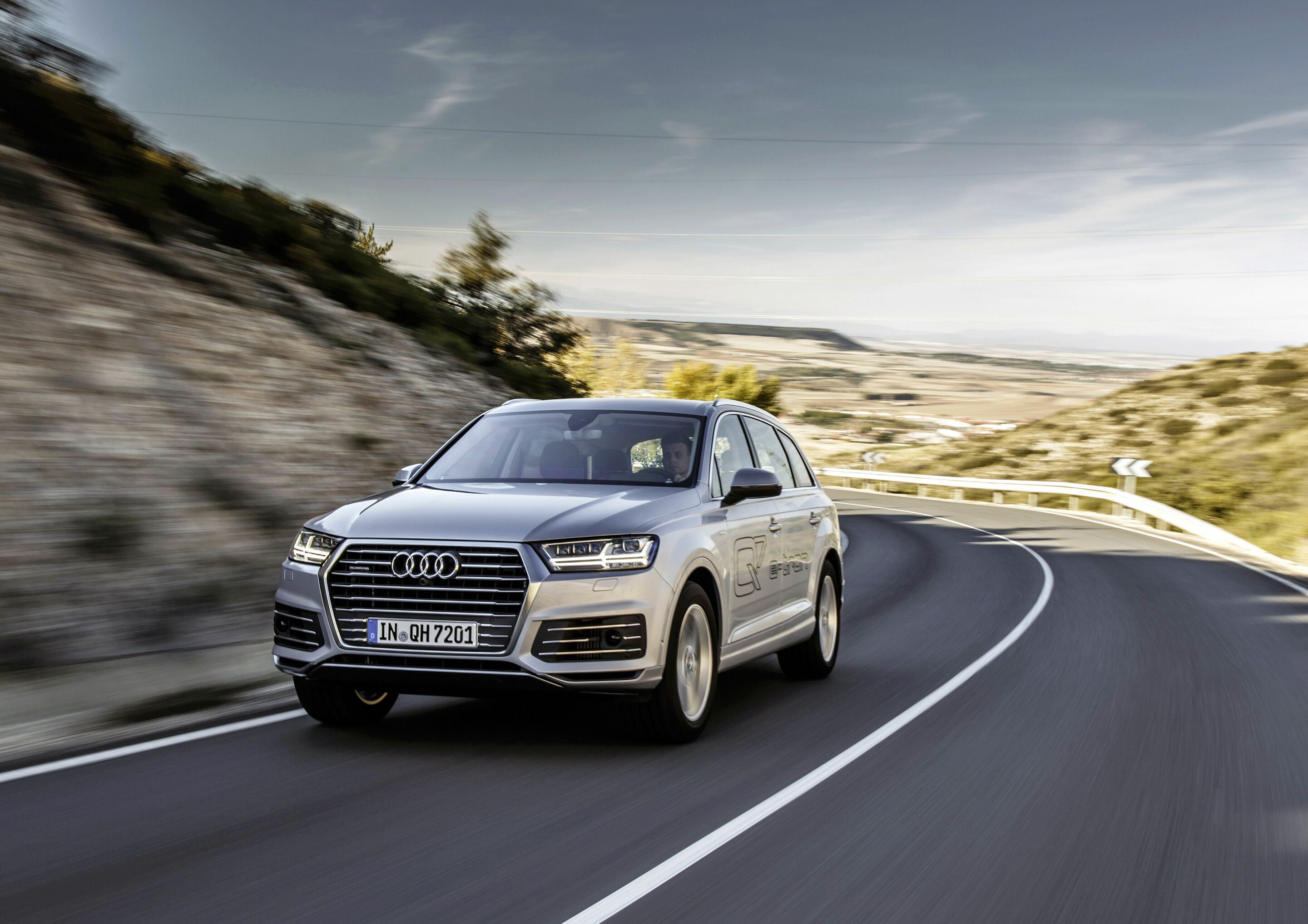 Audi continues global growth in August - AUDI AG delivered around 132,350 cars to customers in August. As such, global sales exceeded the prior-year month by 2.9 percent. Cumulative global sales increased by 4.9 percent since January to around 1,234,900...