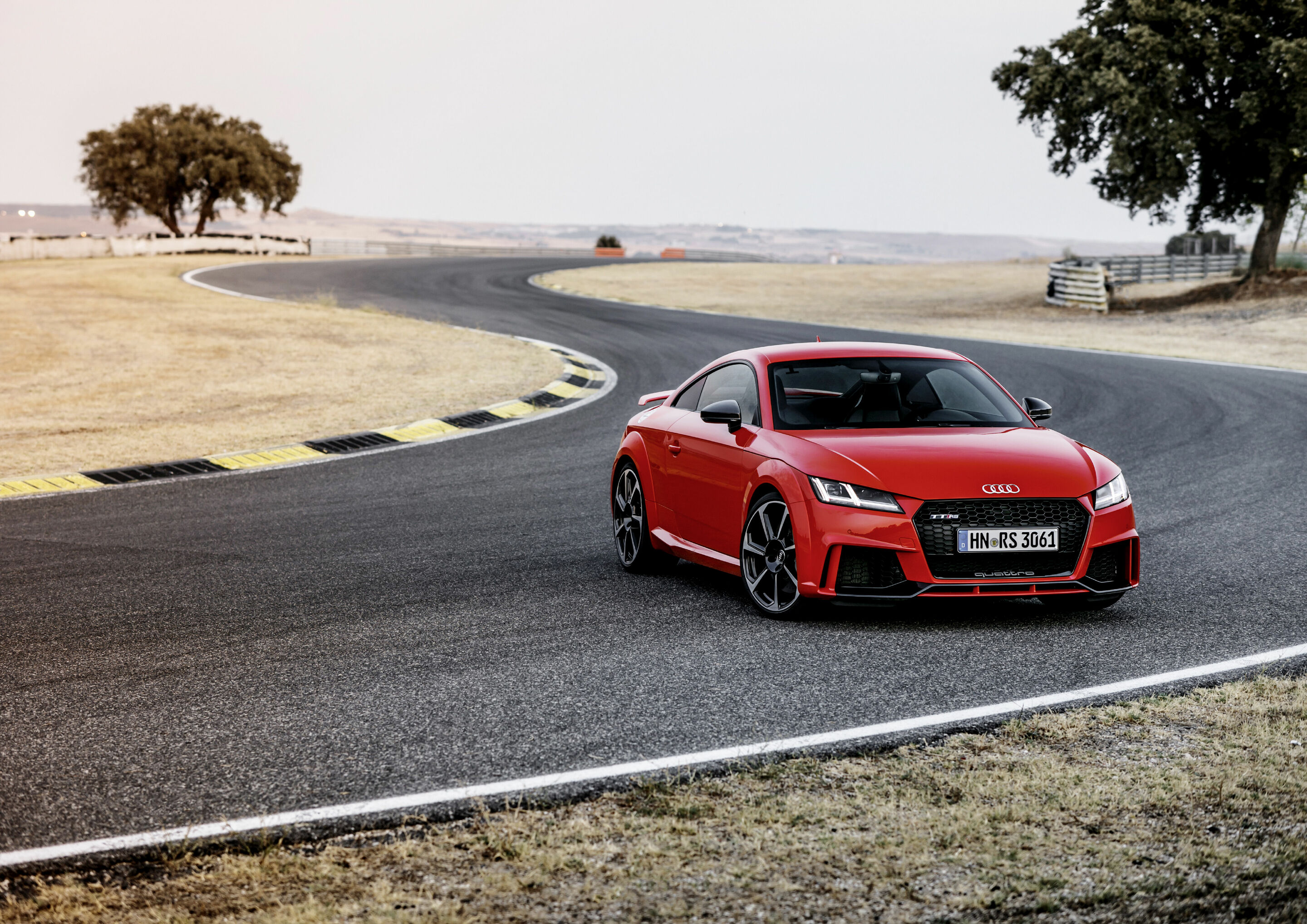 Audi TT RS Coupé - Static photo, Colour: Catalunya Red