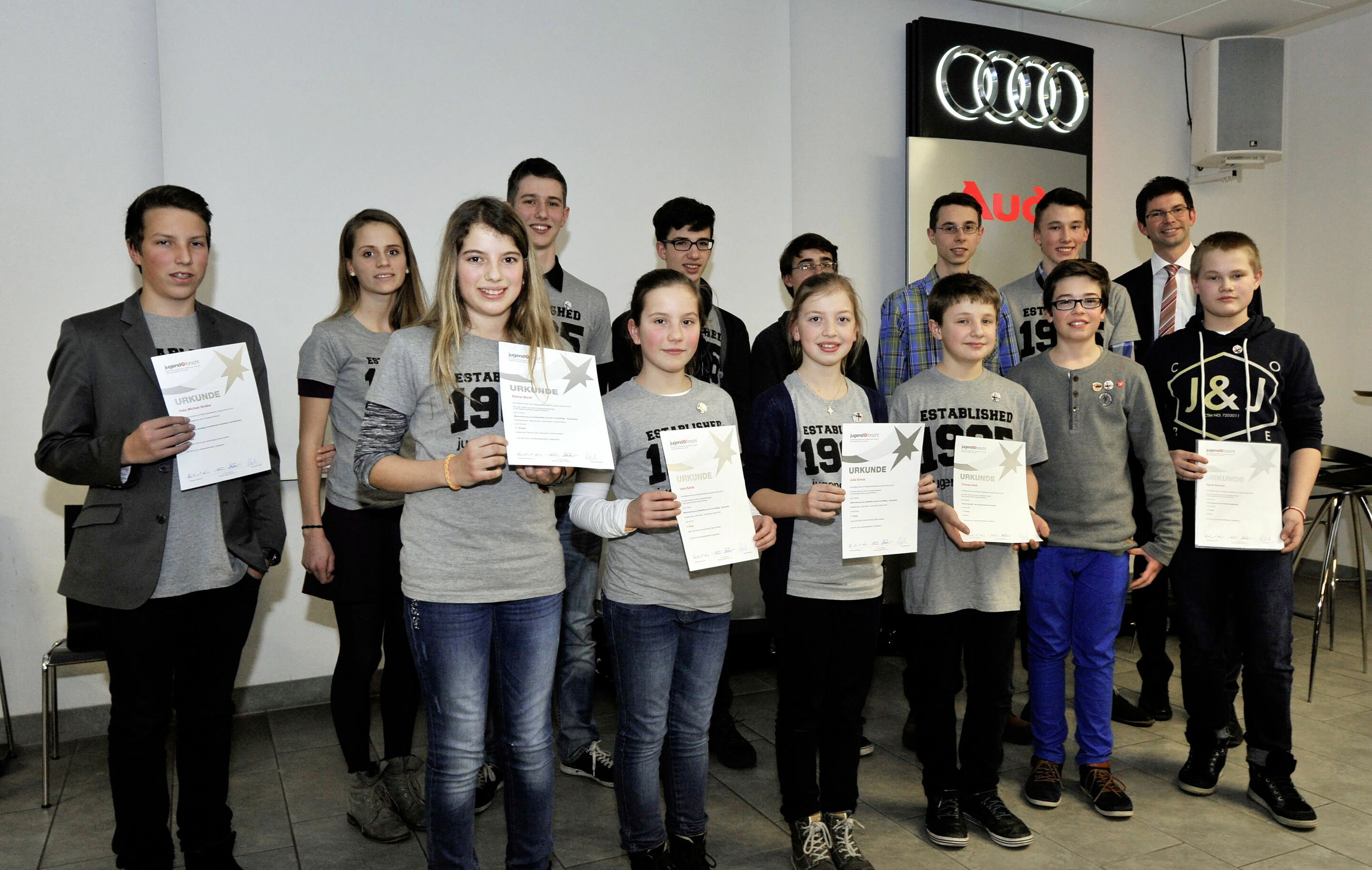 „Jugend forscht“ zu Gast bei Audi - Die Erstplatzierten im 36. Regionalwettbewerb von „Jugend forscht – Schüler experimentieren“