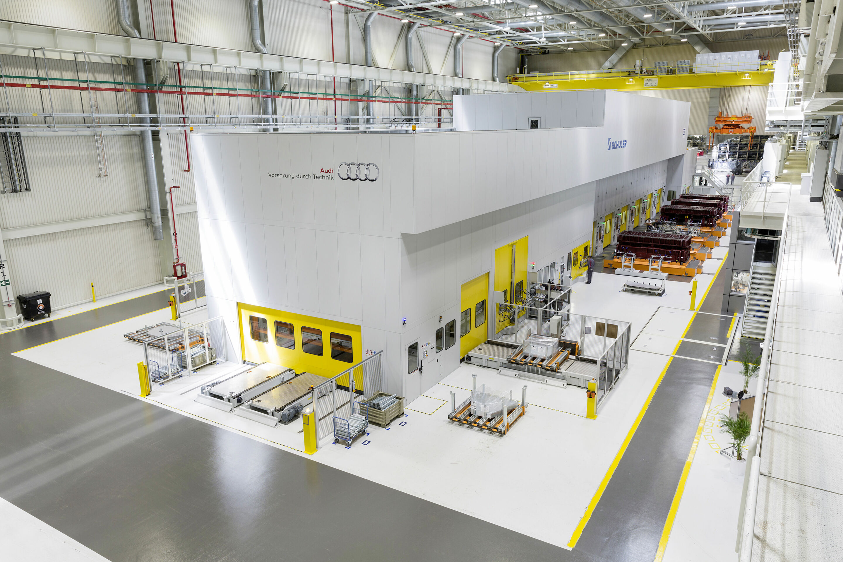 Audi México - Das Presswerk am Audi-Standort in San José Chiapa gehört mit seiner servo XL-Presslinie zu den modernsten in Nord Amerika.