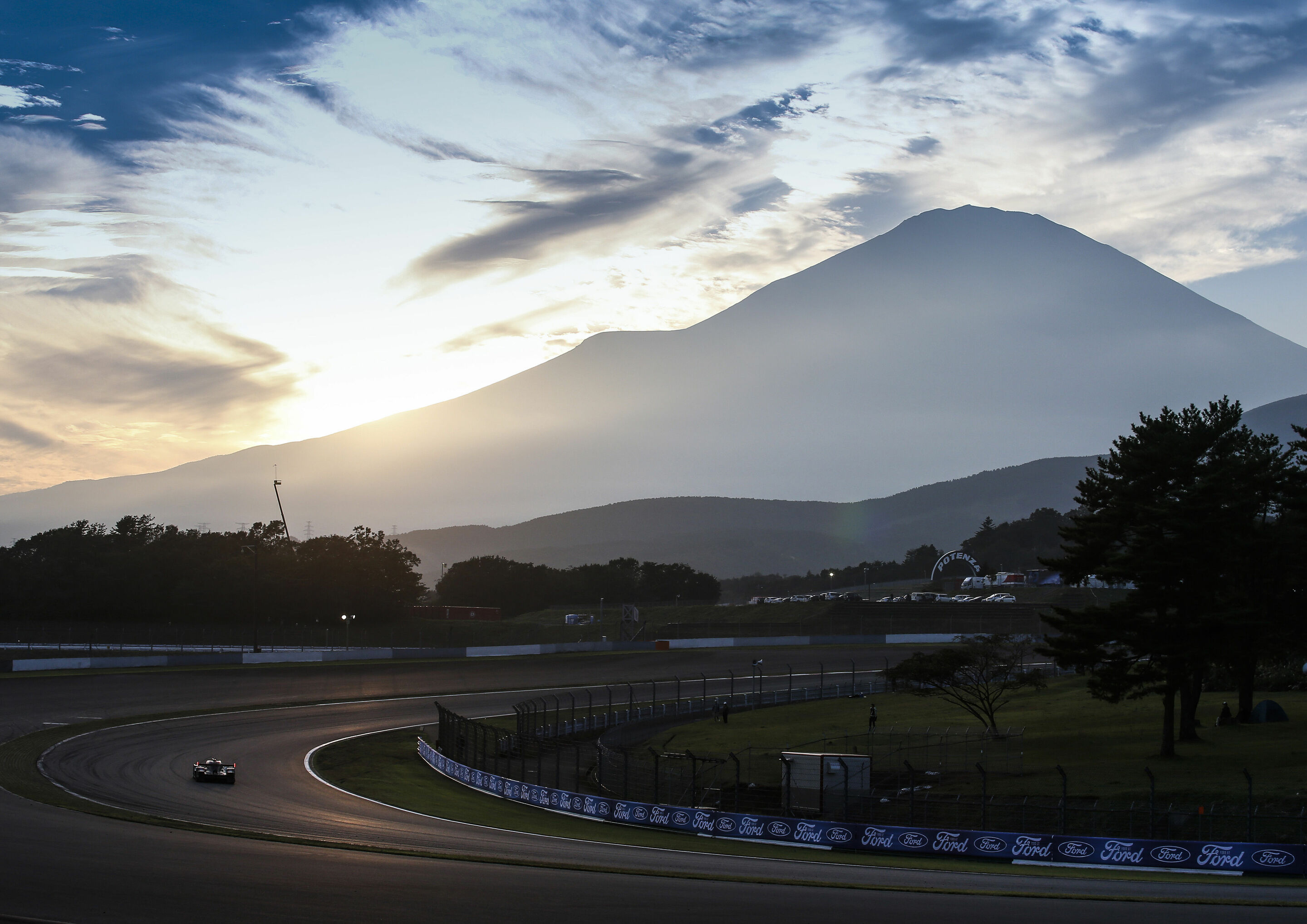 WEC Fuji 2016 - Audi R18