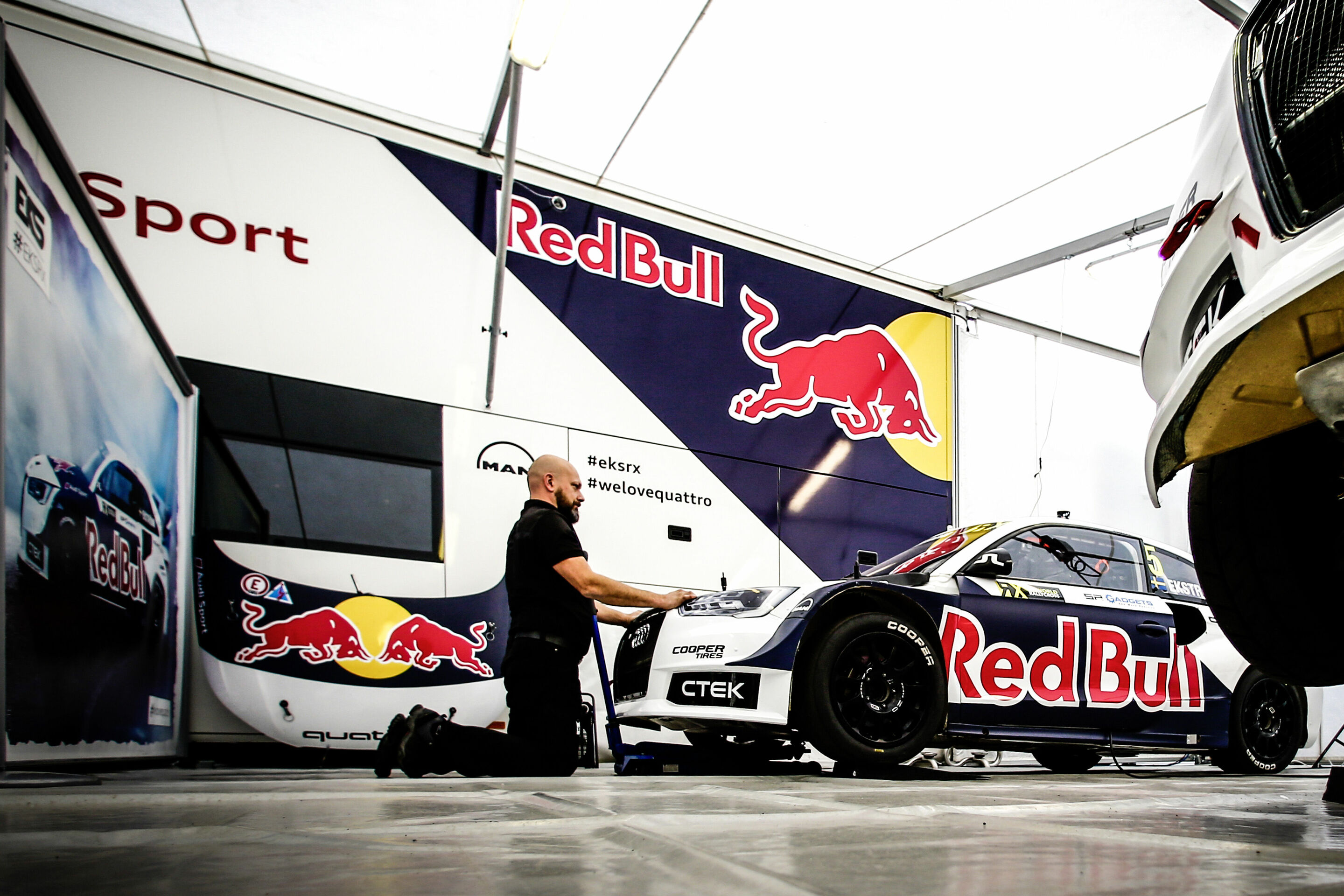 EKS-Fahrerlager - 2016 FIA World RX Rallycross Championship, Buxtehude, Germany