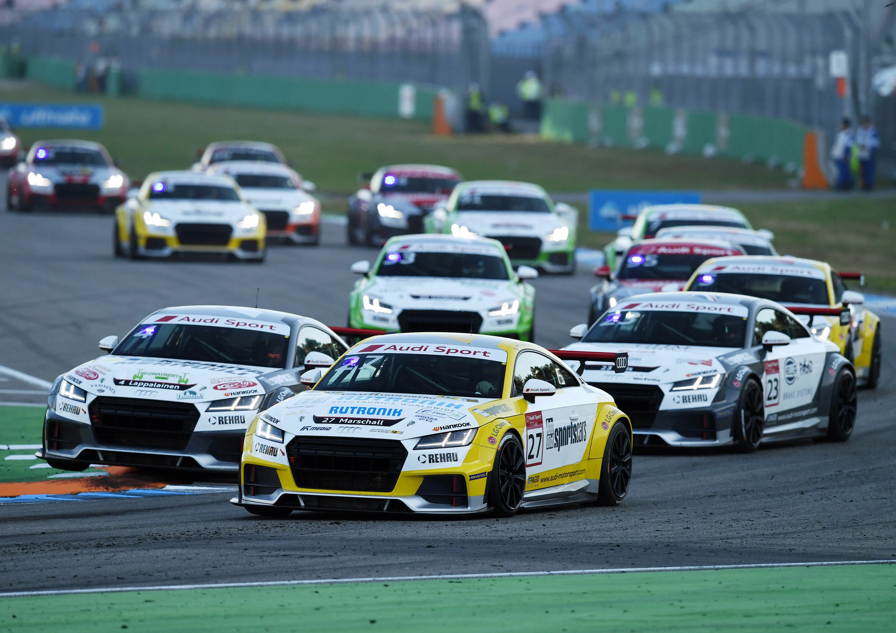 Audi Sport TT Cup, Finale Hockenheim 2016 - Start, Audi TT cup #27, Dennis Marschall, Audi TT cup #4, Joonas Lappalainen, Audi TT cup #23, Philip Ellis