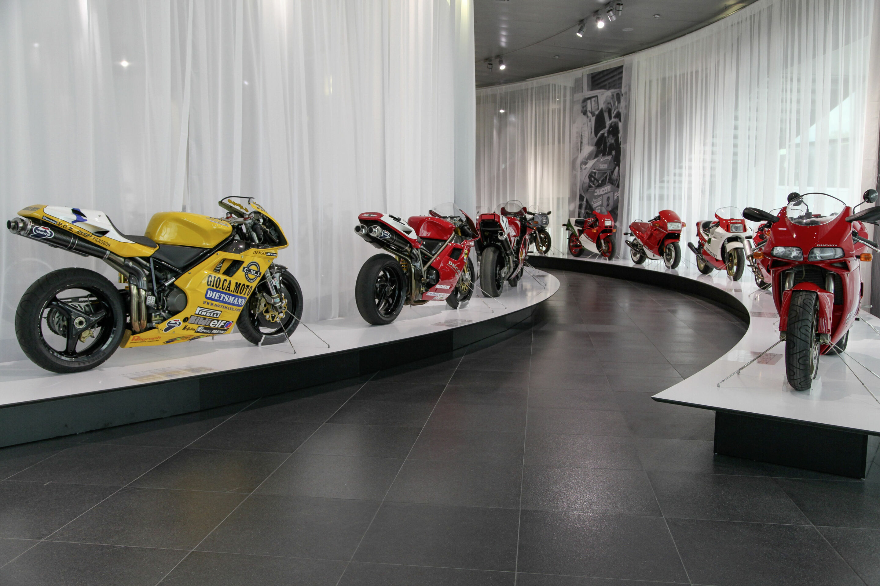 Ducati-Leidenschaft im Audi museum mobile - More Than Red