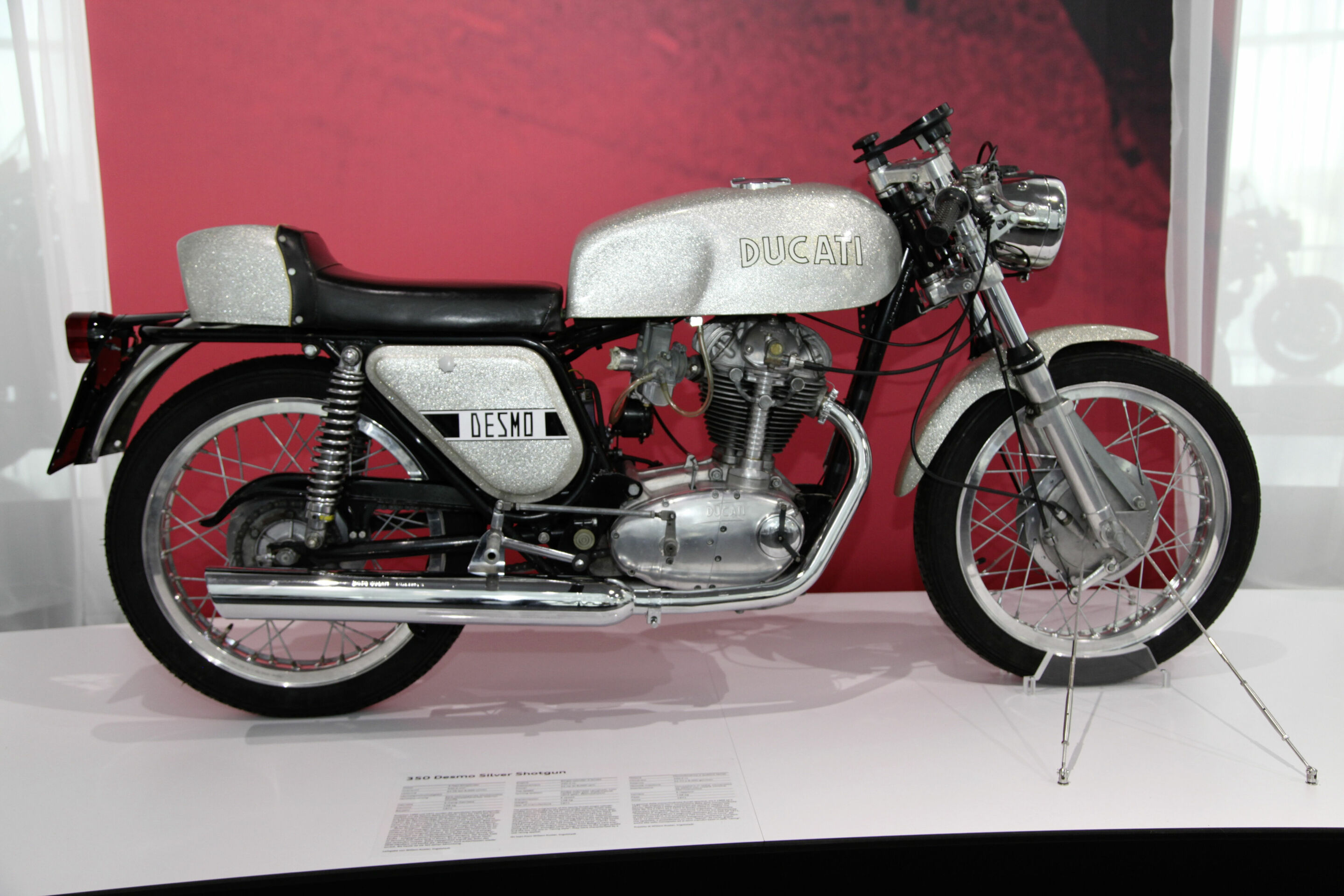 Ducati-Leidenschaft im Audi museum mobile - Ducati 350 Desmo Silver Shotgun