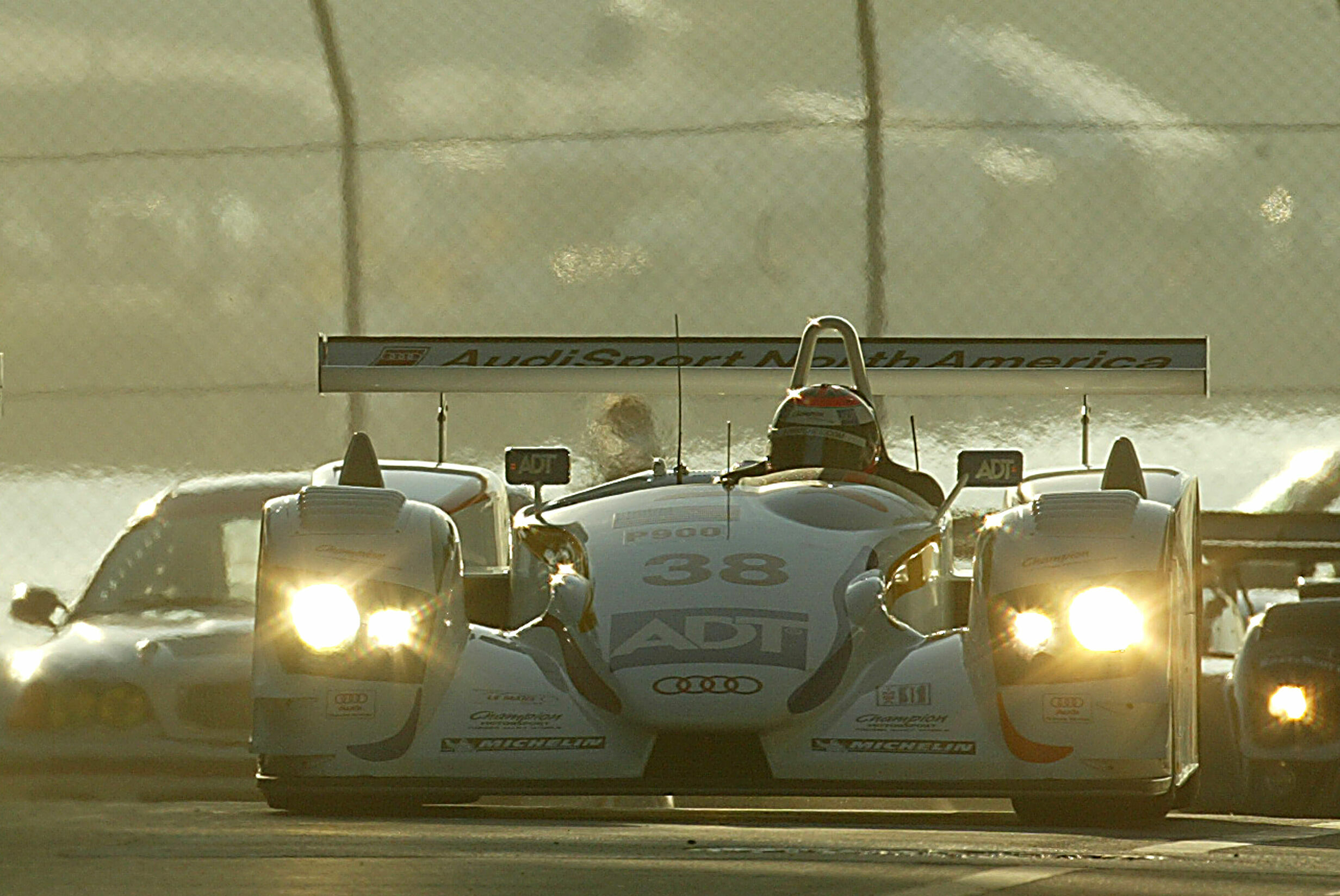 ALMS Miami 2002 - Audi R8 #38 (ADT Champion Racing), Johnny Herbert