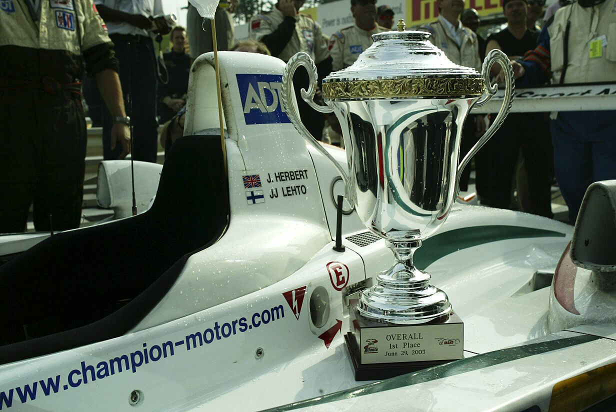 ALMS Road Atlanta 2003 - Audi R8 #38 (ADT Champion Racing), Johnny Herbert/JJ Lehto
