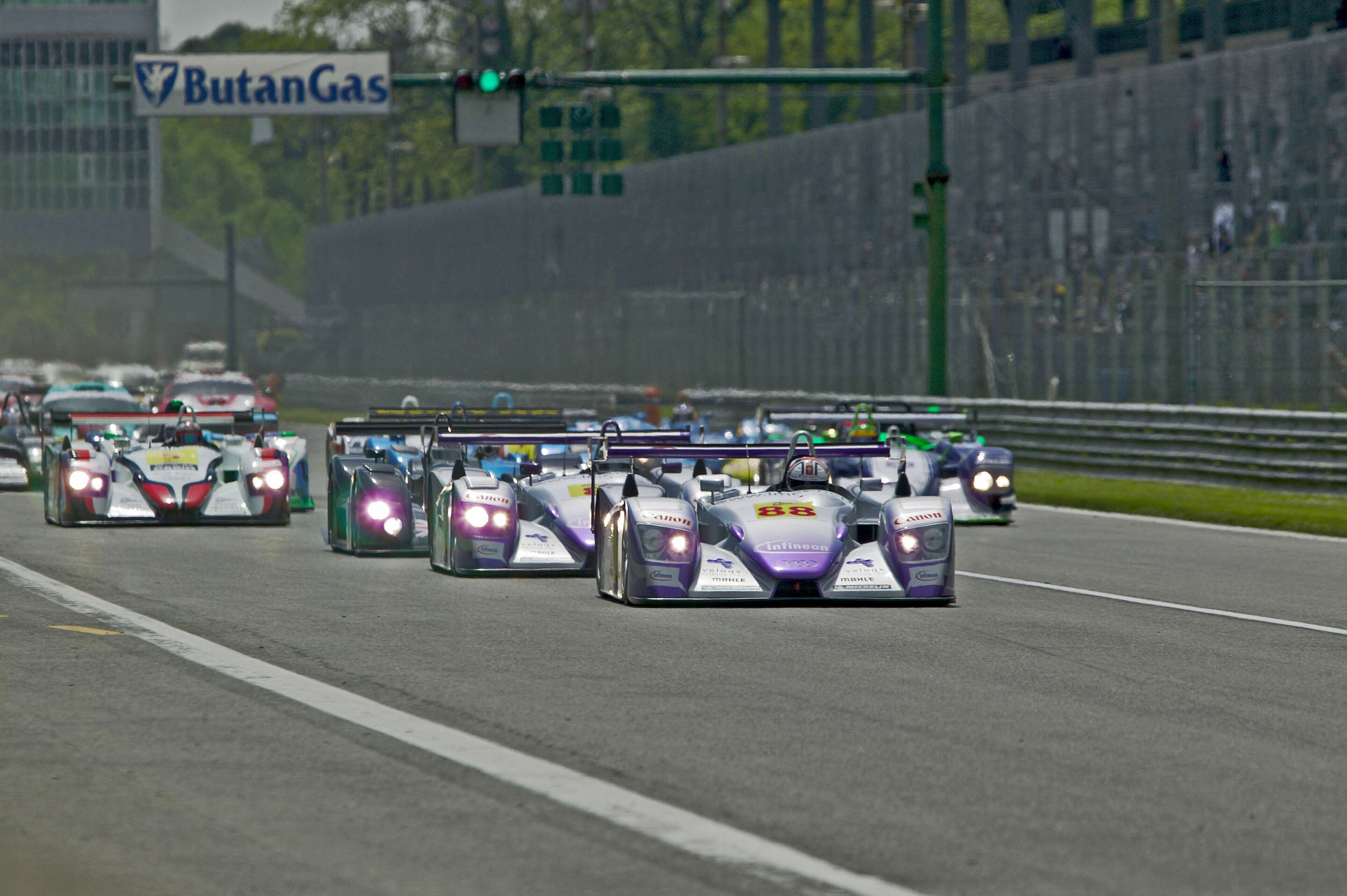 LMES Monza 2004 - Audi R8 #88 (Audi Sport UK Team Veloqx), Jamie Davies/Johnny Herbert