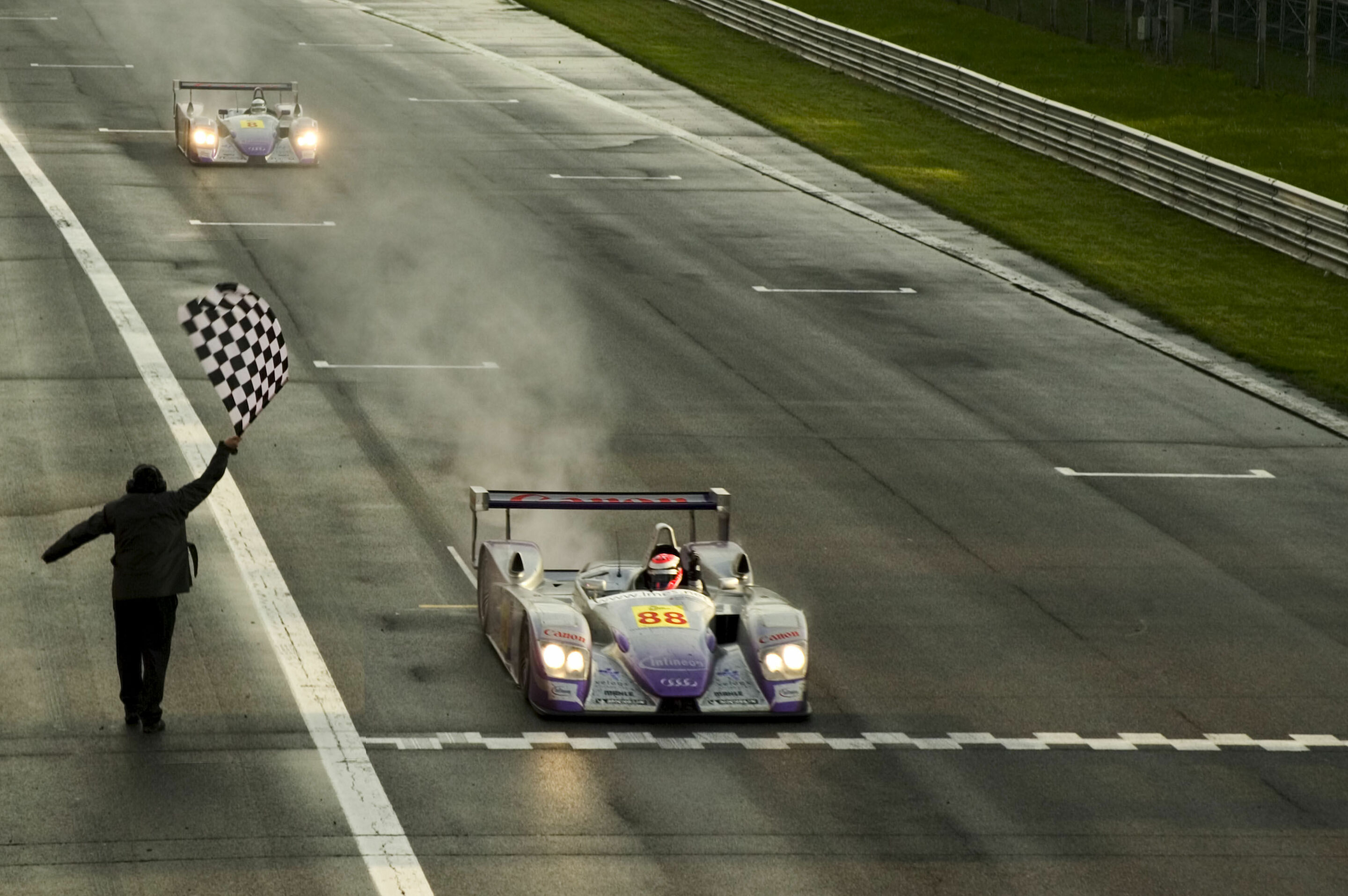 LMES Monza 2004 - Audi R8 #88 (Audi Sport UK Team Veloqx), Jamie Davies/Johnny Herbert