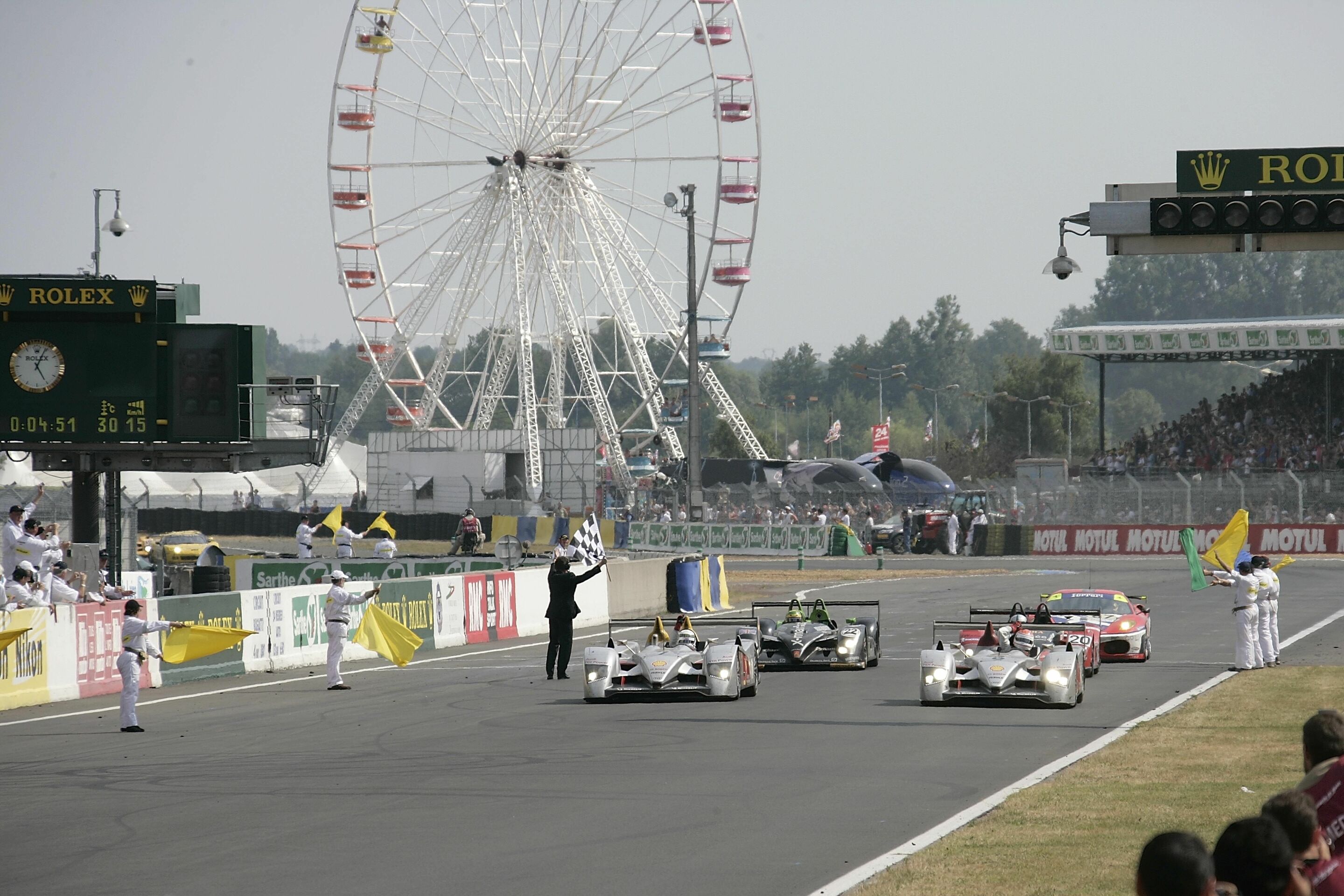 24h Le Mans 2006 - Audi R10 TDI #7 (Audi Sport Team Joest), Dindo Capello/Tom Kristensen/Allan McNish; Audi R10 TDI #8 (Audi Sport Team Joest), Frank Biela/Emanuele Pirro/Marco Werner