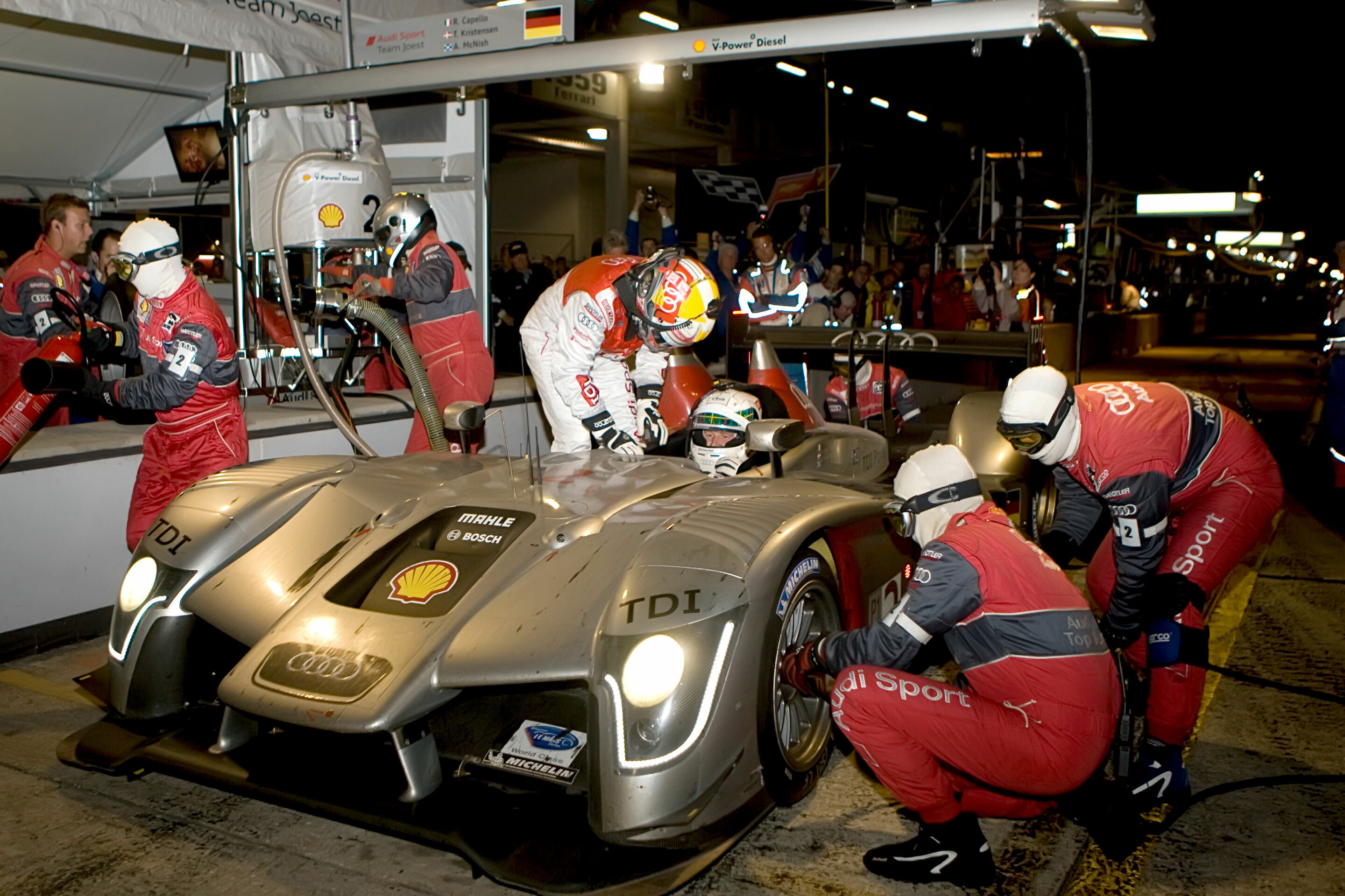 12h Sebring 2009 - Audi R15 TDI #2 (Audi Sport Team Joest), Allan McNish, Tom Kristensen