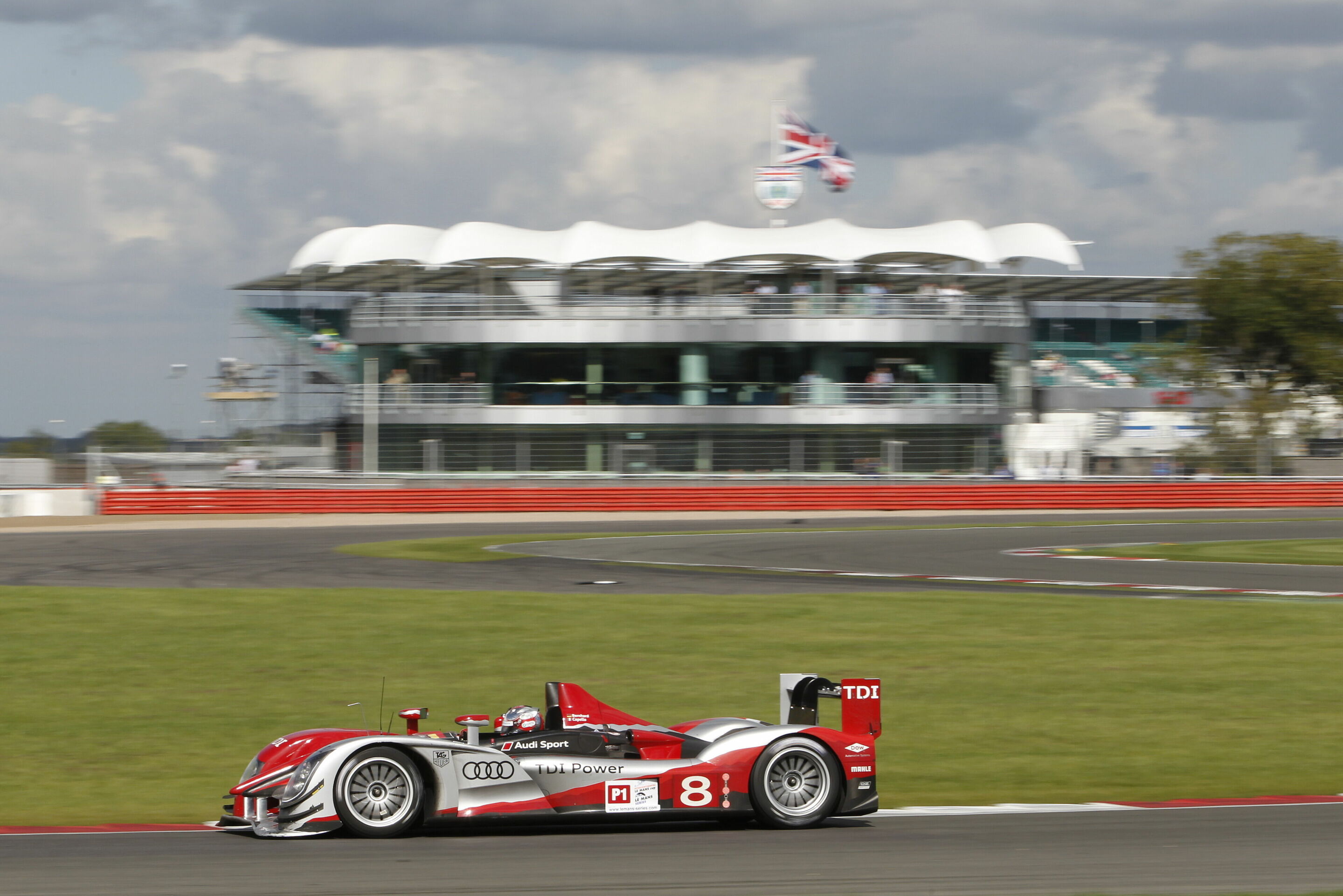 LMS Silverstone 2010 - Audi R15 TDI #8 (Audi Sport Team Joest), Dindo Capello