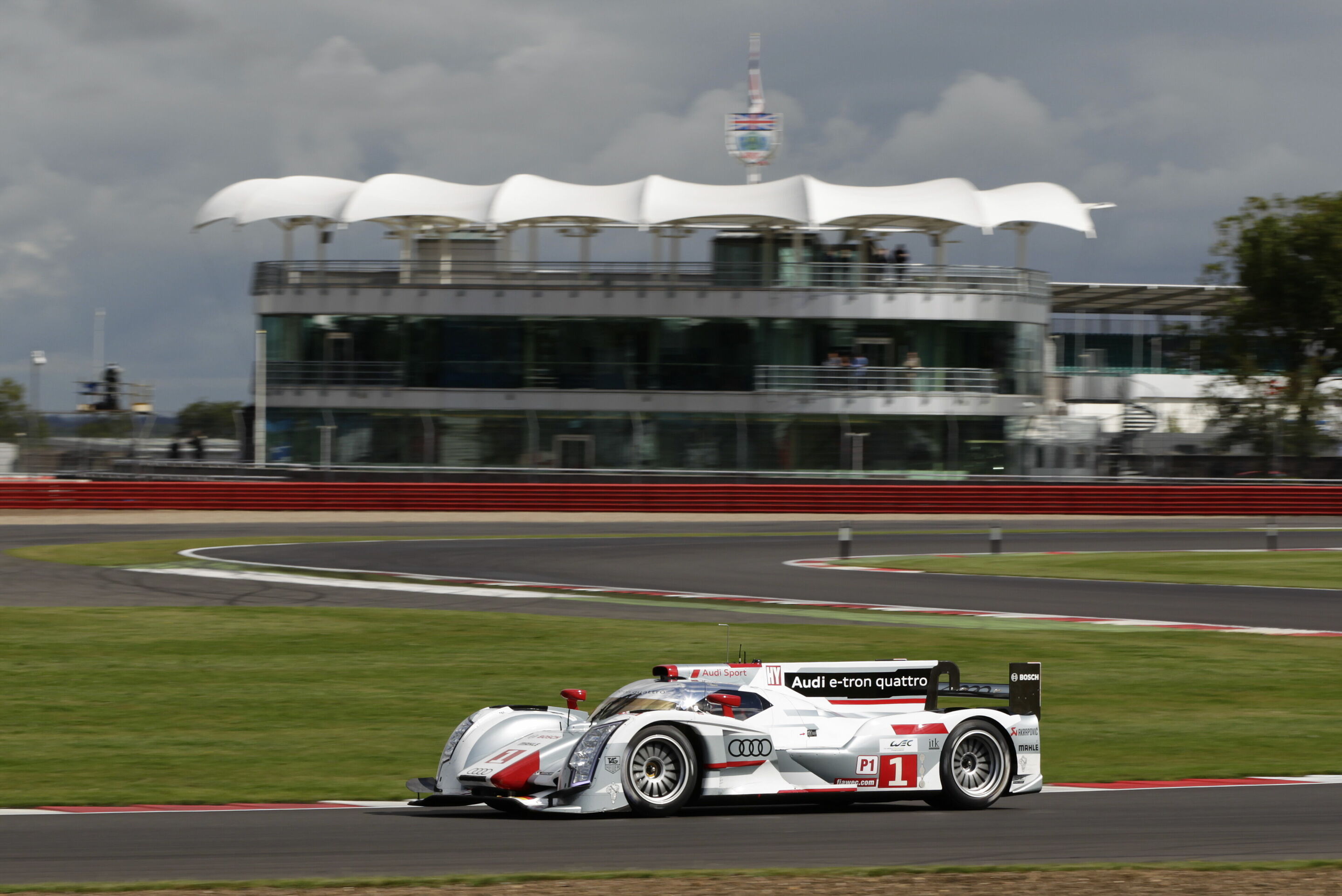 WEC Silverstone 2012 - Audi R18 e-tron quattro #1 (Audi Sport Team Joest), Marcel Fässler, André Lotterer, Benoît Tréluyer