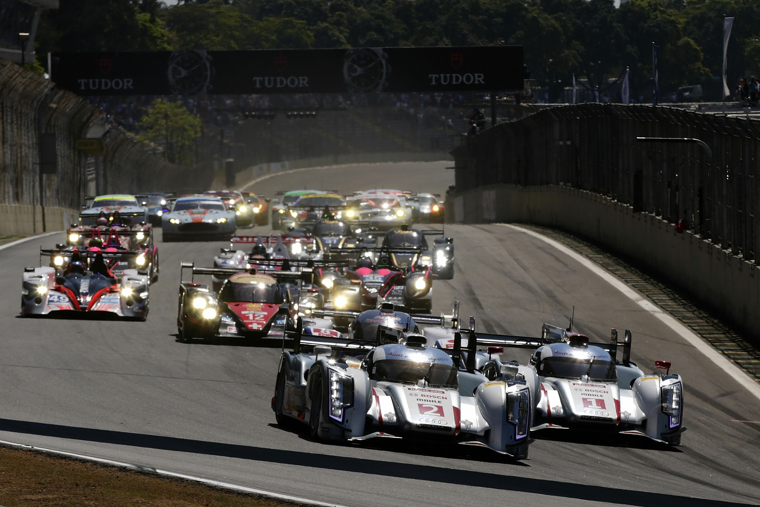 WEC São Paulo 2013 - Audi R18 e-tron quattro #2 (Audi Sport Team Joest), Loïc Duval/Tom Kristensen/Allan McNish; Audi R18 e-tron quattro #1 (Audi Sport Team Joest), Marcel Fässler/André Lotterer/Benoît Tréluyer