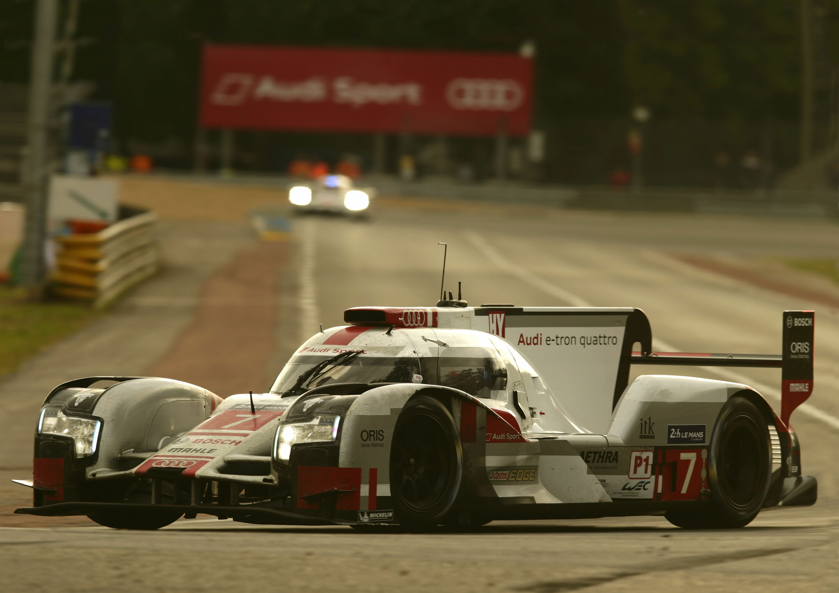24h Le Mans  2015 - Audi R18 e-tron quattro #7 (Audi Sport Team Joest), Marcel Fässler, André Lotterer, Benoît Tréluyer
