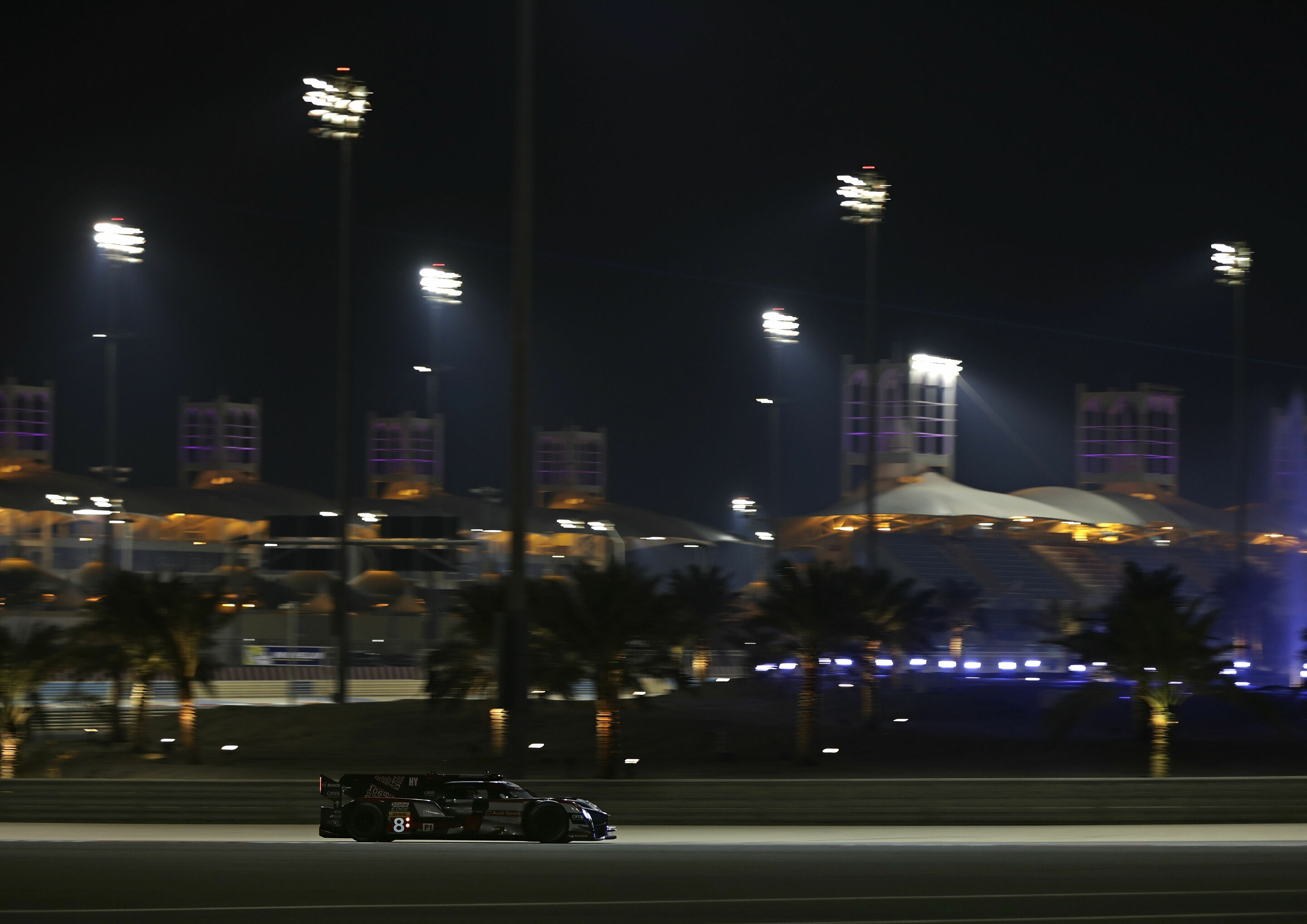 WEC Bahrain 2016 - Audi R18 (2016) #8 (Audi Sport Team Joest), Lucas di Grassi, Loïc Duval, Oliver Jarvis