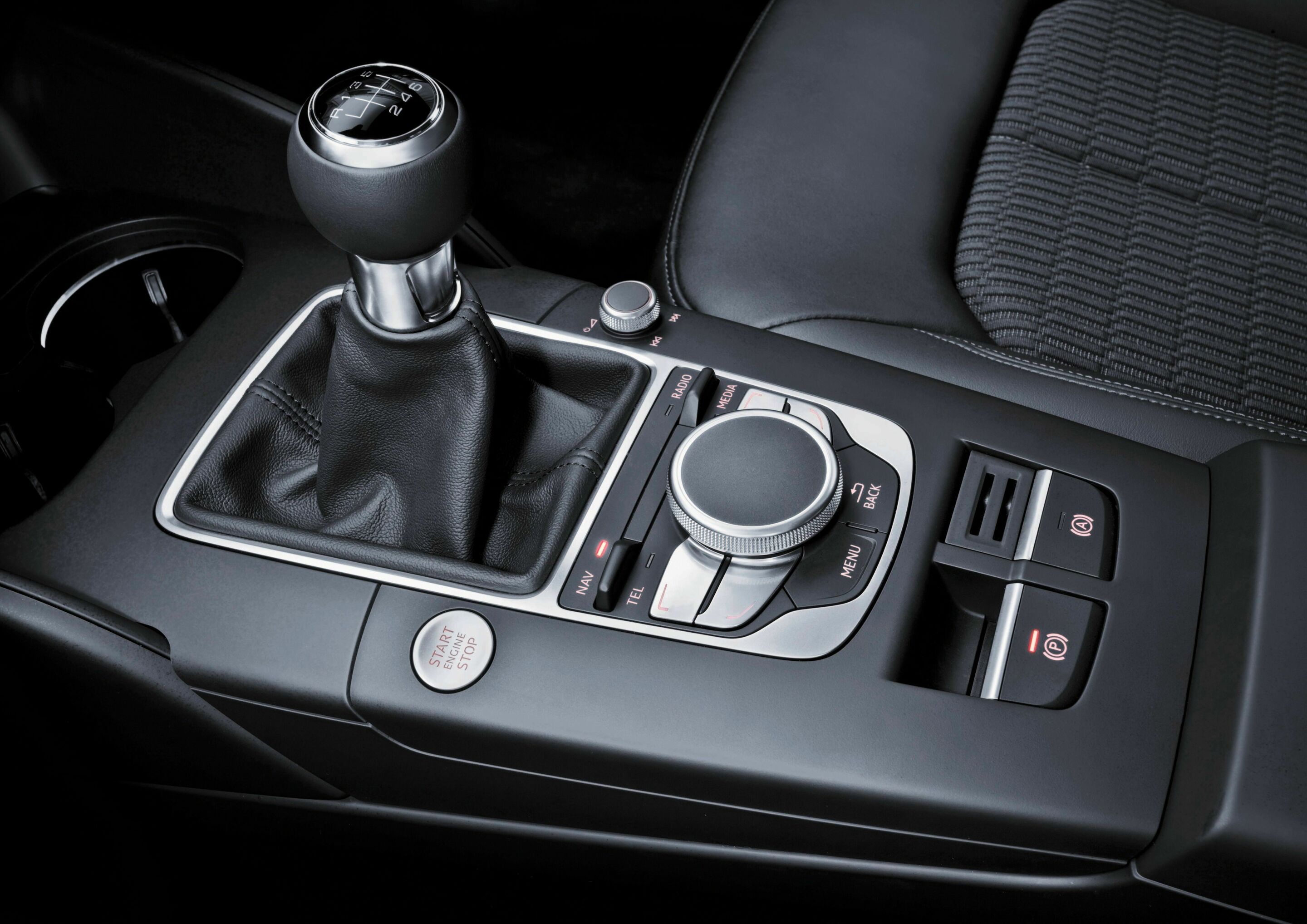 Six-speed manual transmission - The manual transmissions are distinguished by their high levels of efficiency.