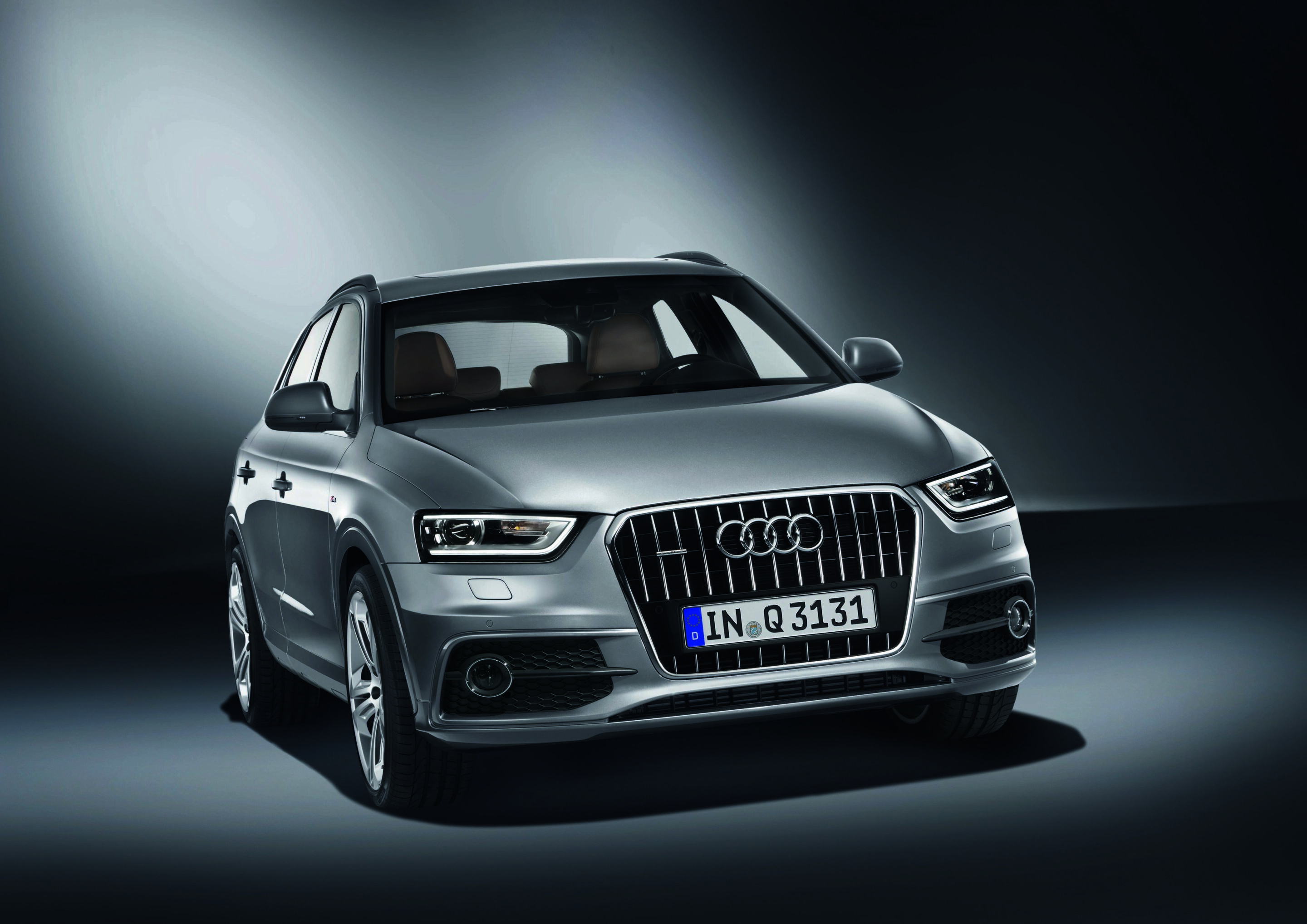 Audi Q3 quattro S line - Colour: Monsun grey