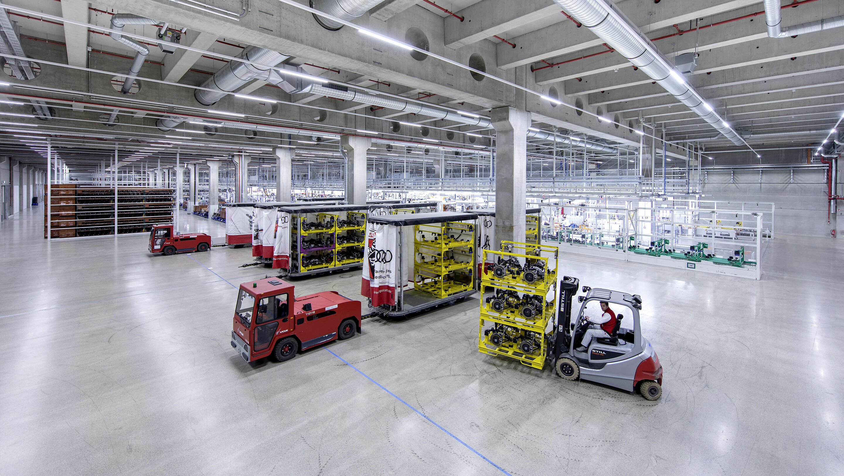 Logistikhalle und Vormontagezentrum (Halle B) im Güterverkehrszentrum (GVZ) Ingolstadt - In der Halle B im Güterverkehrszentrum (GVZ) Ingolstadt sind Logistik und Produktion unter einem Dach – ein Idealfall, um effizienten und nachhaltigen Prozessen gerecht...