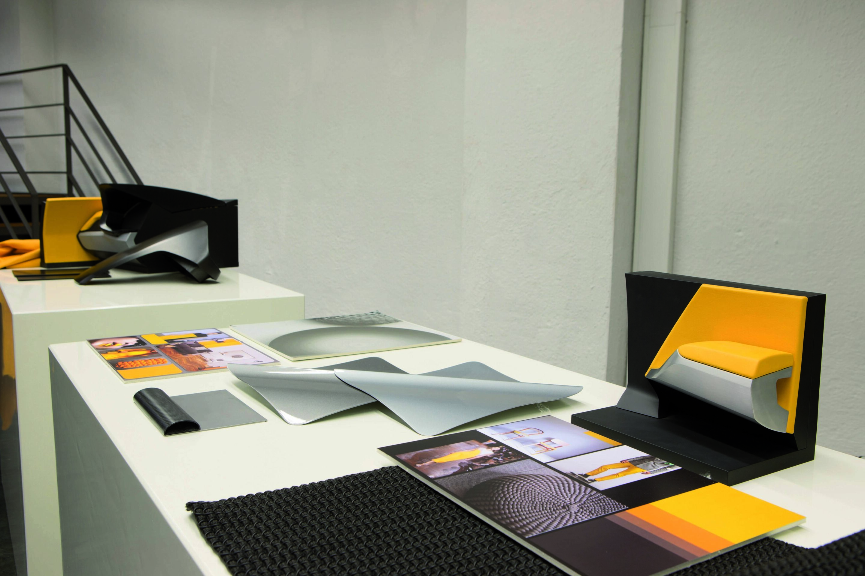 A close look at the new design strategy - Color & Trim: Trends in the interior of the crosslane coupé.
